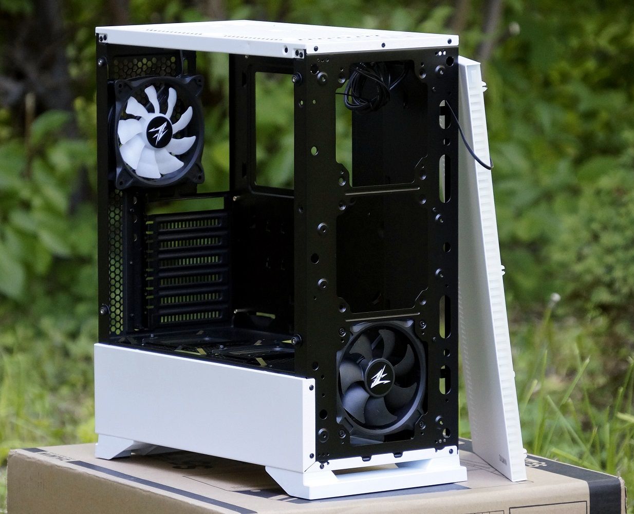 Zalman white. Корпус Zalman s5 White. Корпус Zalman s5 белый. ATX Zalman s5 белый. Корпус Zalman s5 Black.