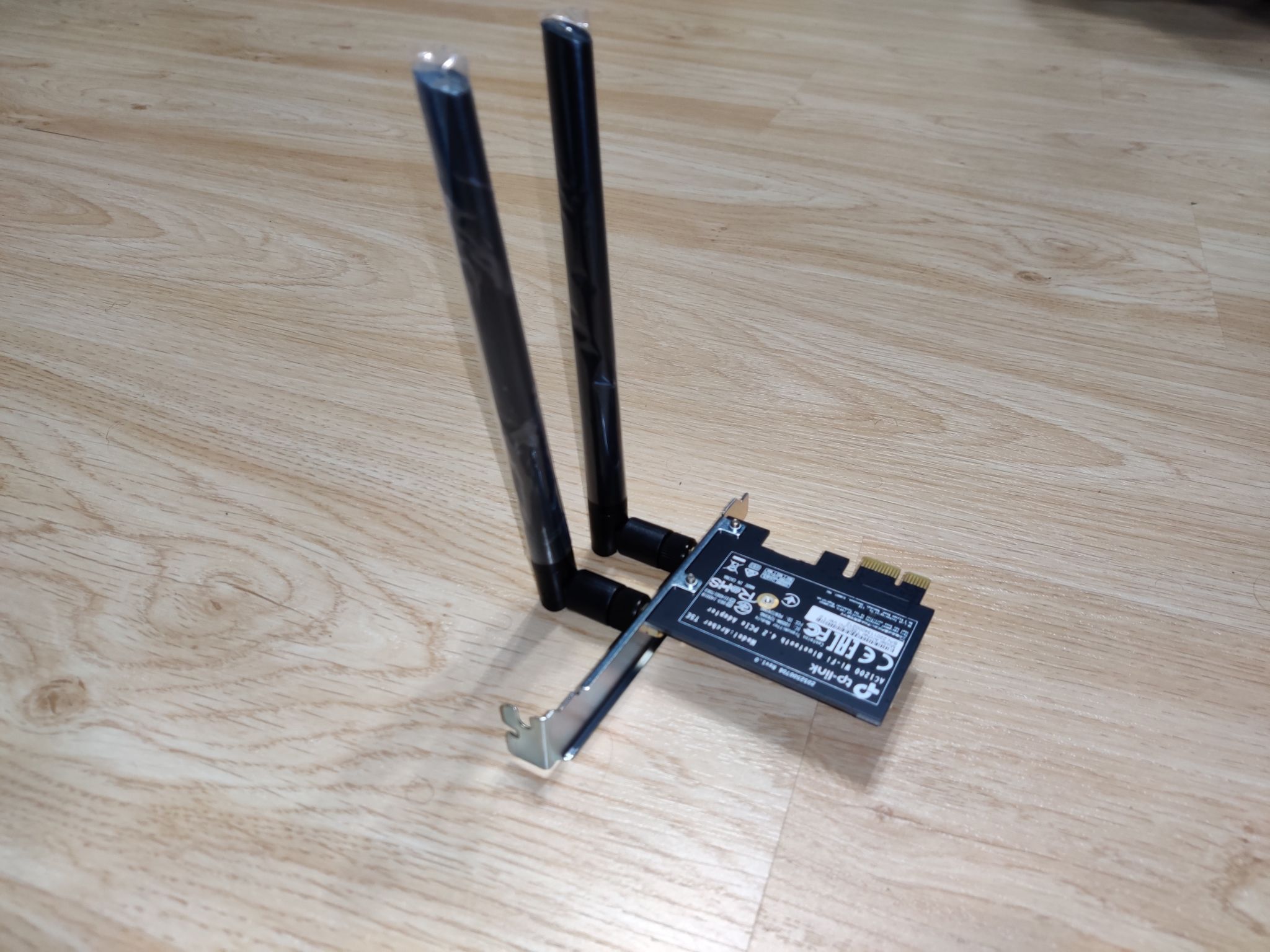 Tp-link archer t5e ac1200. Сетевой адаптер wifi + bluetooth tp-link archer t5e pci express. Link archer t5e. Адаптер беспроводной tp-link archer t4e ac1200 pci-e. Wi-fi адаптер + bluetooth tp-link archer t5e.