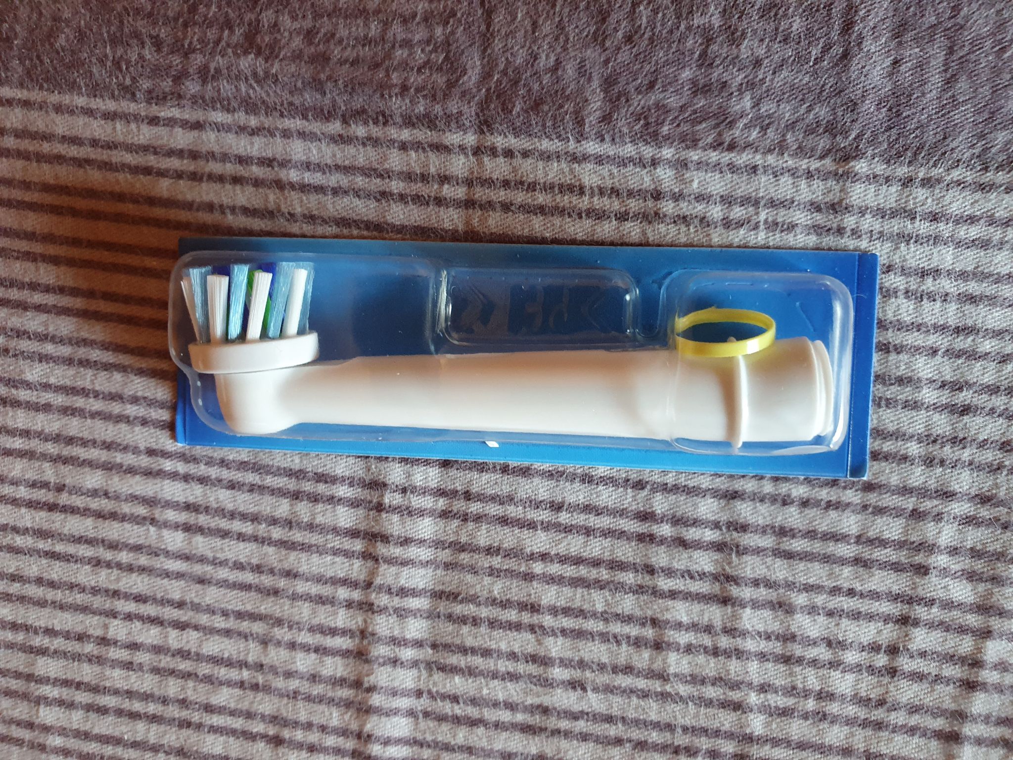 Электрическая зубная щетка oral b pro 2 2000 cross action купить щетка зубная лакалют детская