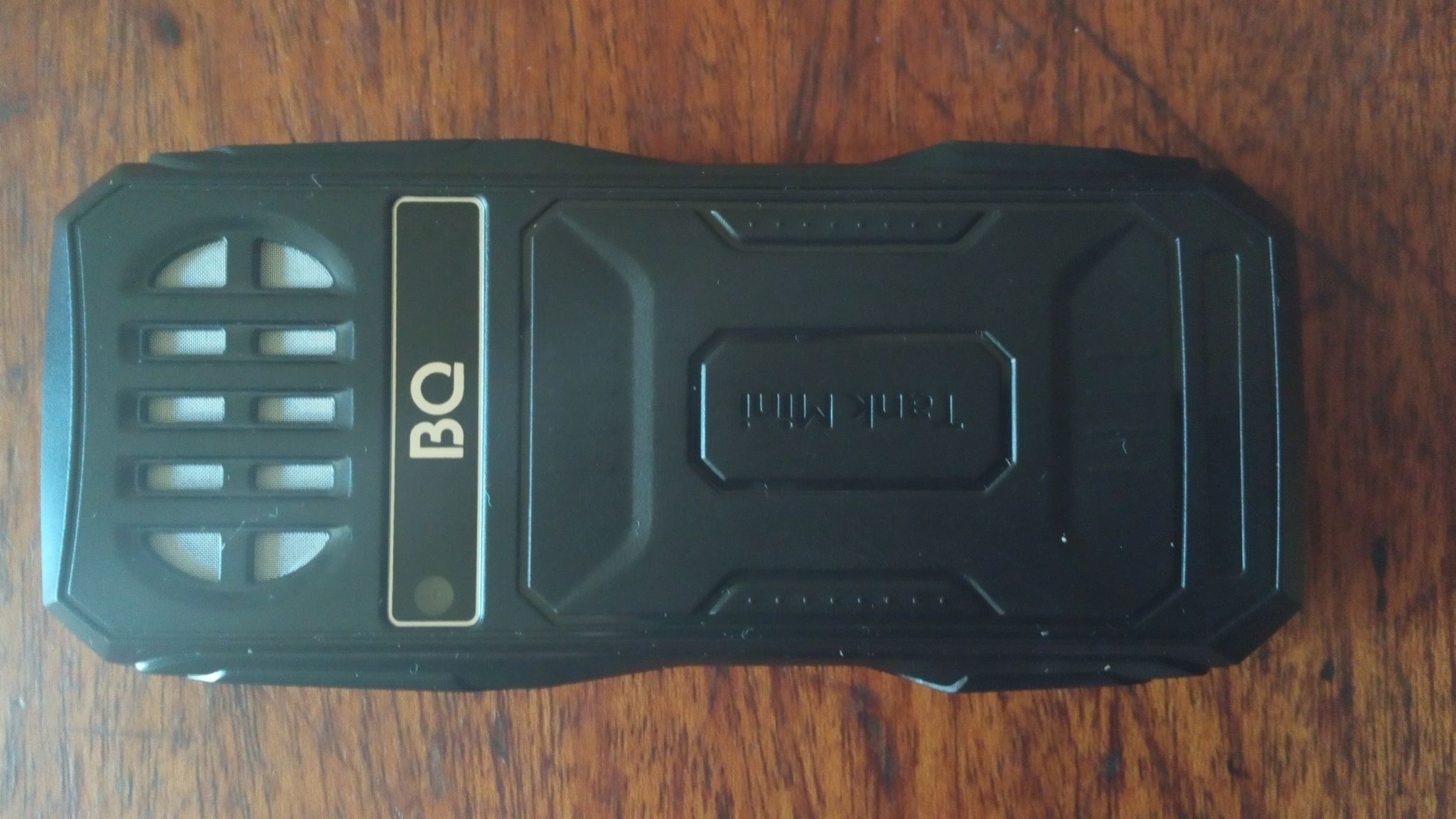 Мобильный телефон BQ 1842 Tank mini Black 4680037203955 — купить по ...