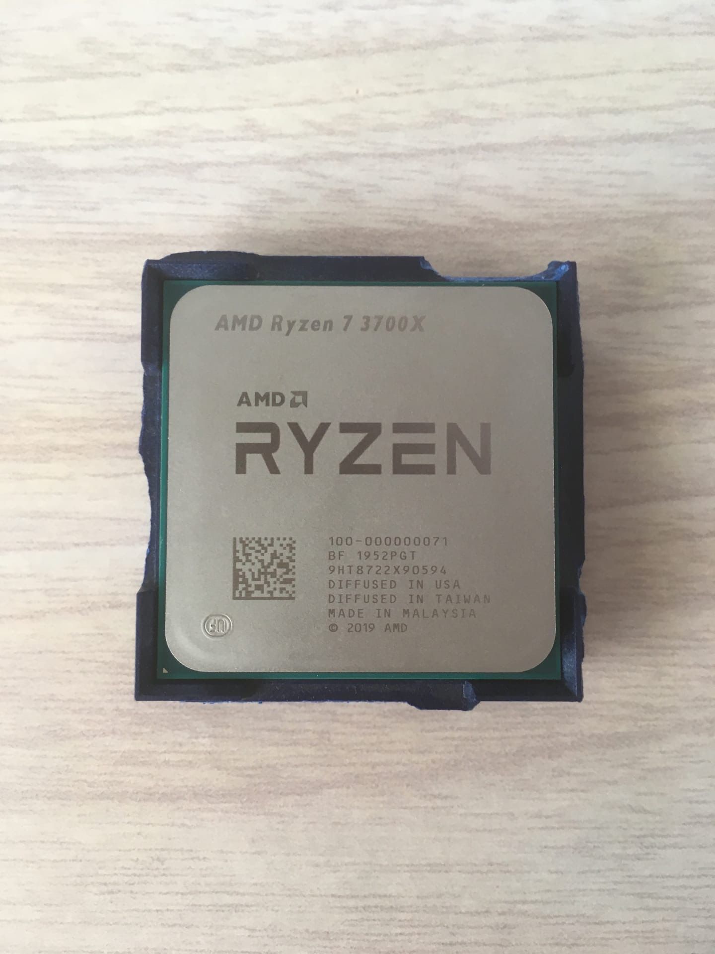 Amd ryzen 7 3700x 8 core. Процессор AMD Ryzen 7 3700x. R7 3700x. AMD Ryzen 7 Pro 3700. Процессор AMD Ryzen 7 3700x am4 OEM.