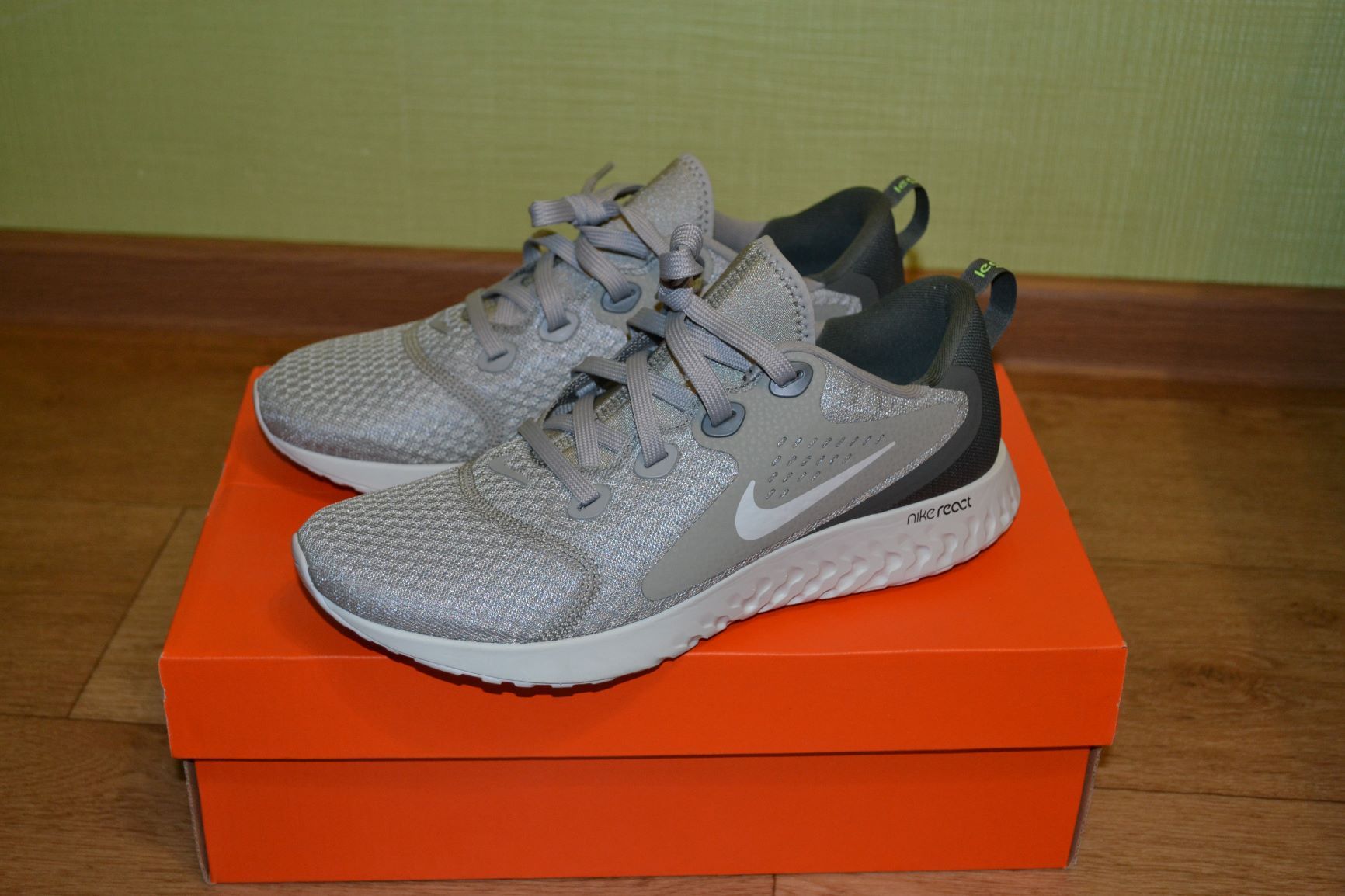 Nike epic top react flyknit rebel