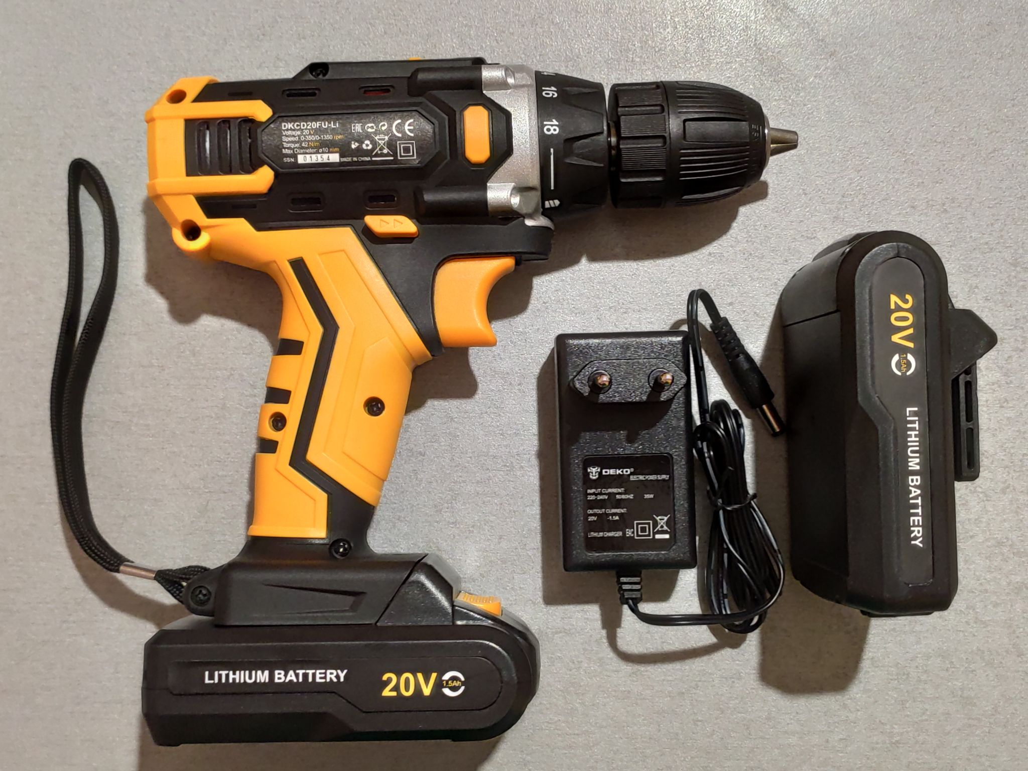 Deko шуруповерт 20v