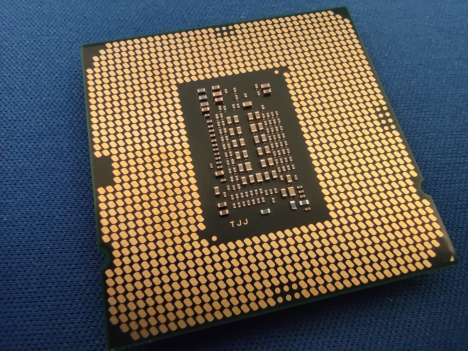 Intel xeon e5 2670 v3 vs i5 10400f renji abarai