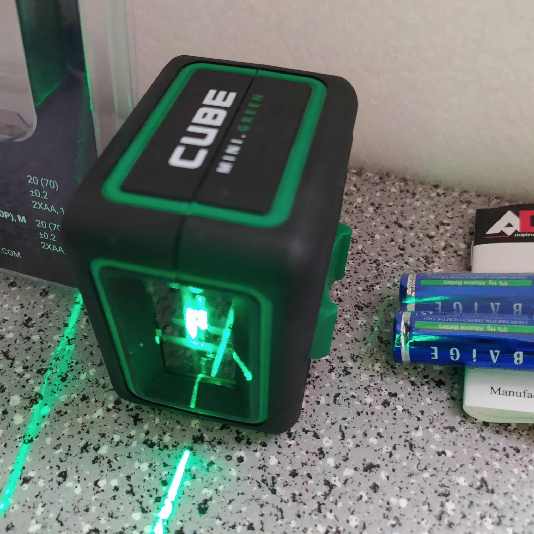 Лазерный уровень cube mini
