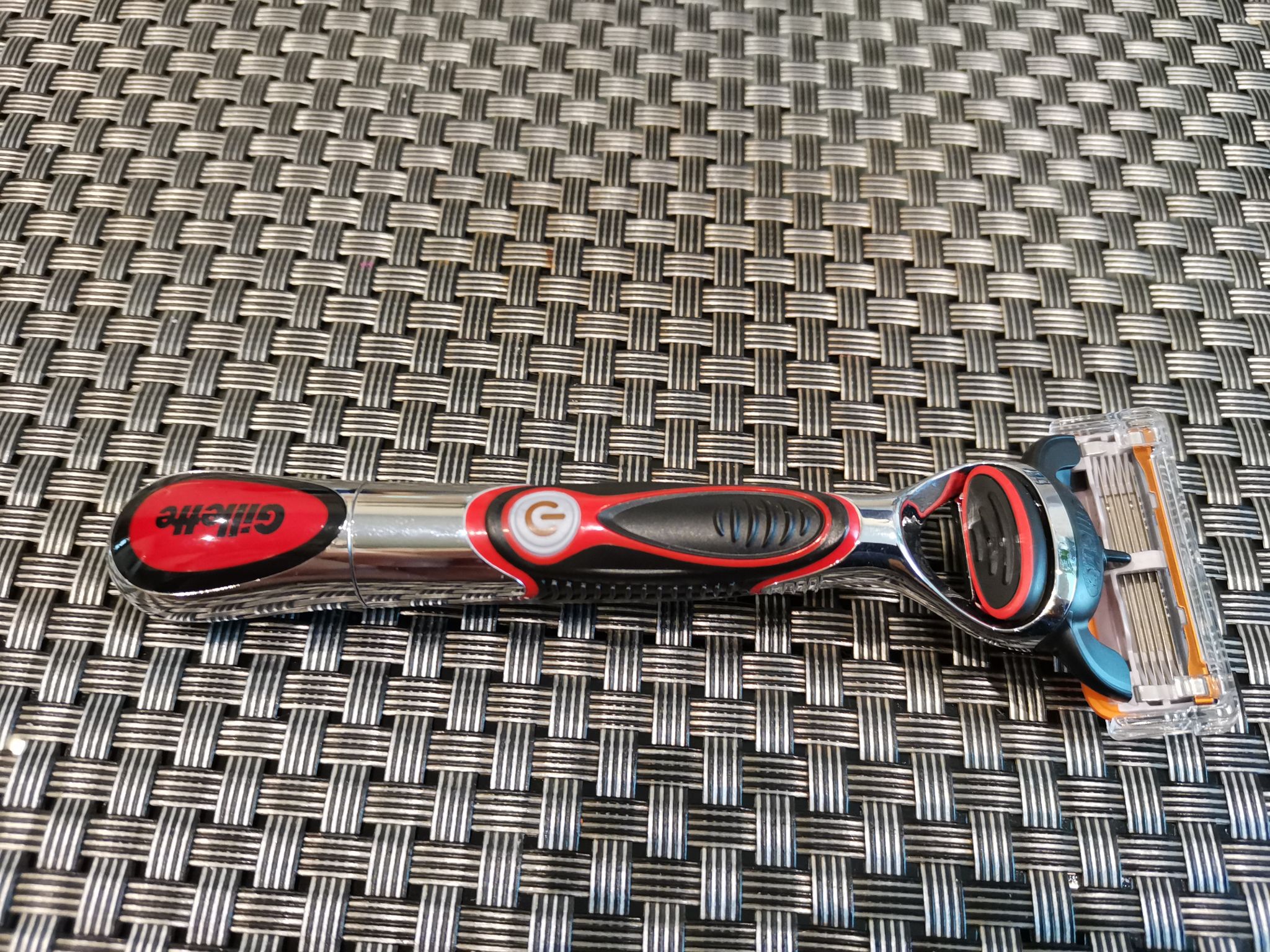 Станок для бритья gillette fusion power с 1 сменной кассетой