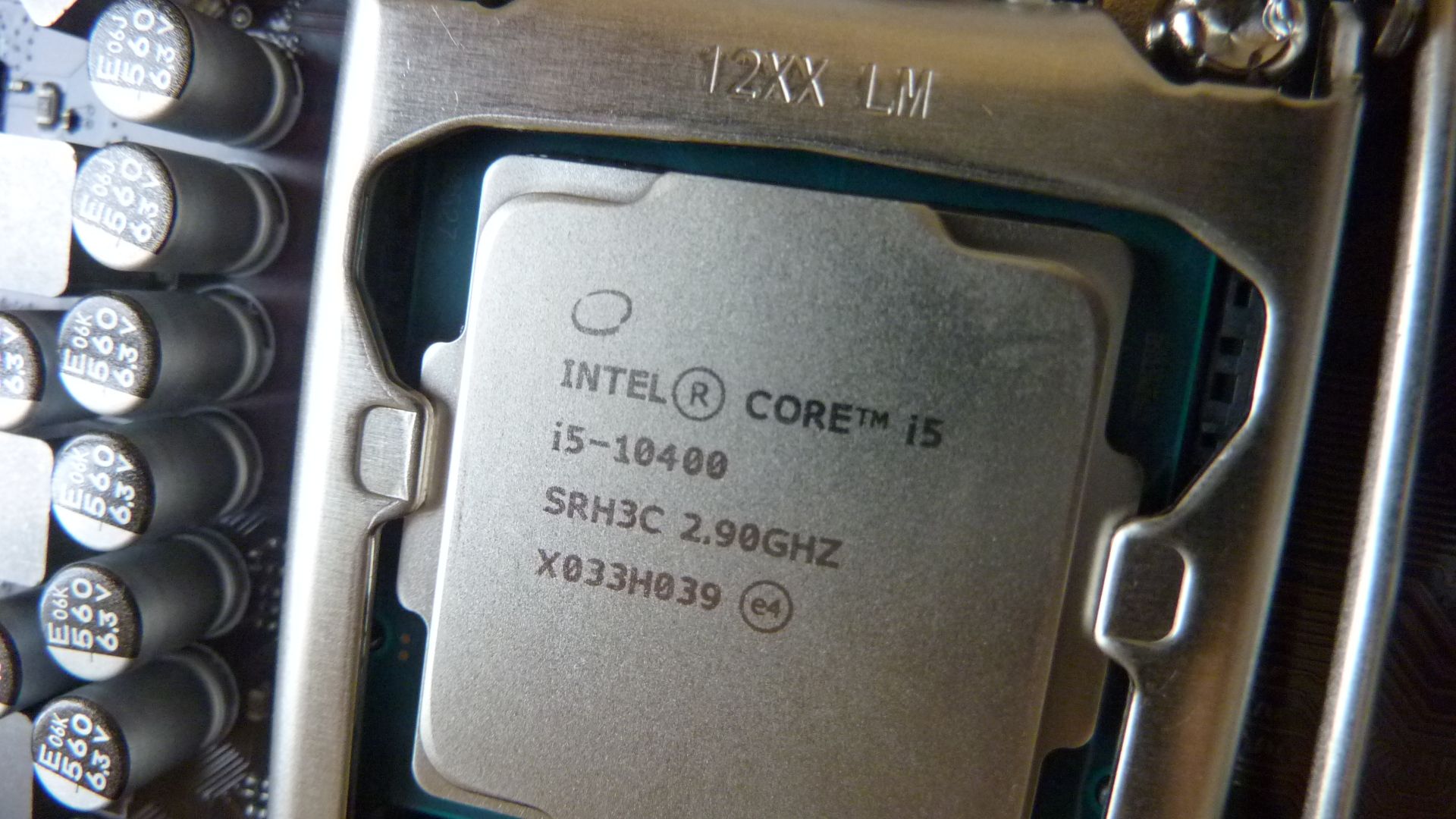 Intel core i5 10400f 2.9 ггц. Intel Core i5 10400, LGA 1200, OEM. Процессор Intel Core i5-10400. Процессор Intel Core i5-10400 lga1200 OEM. Core i5-10400 OEM/Tray.