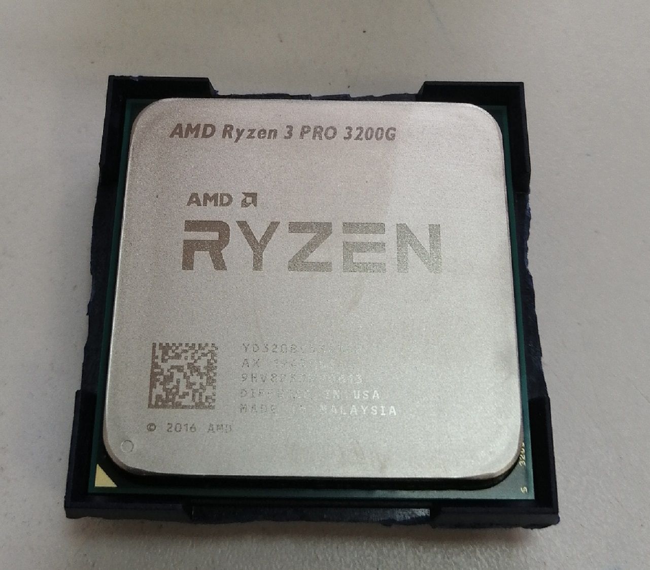 Купить процессор ryzen 5600. AMD Ryzen 3 3200g. AMD Ryzen 3 Pro 3200g. Процессор AMD Ryzen 3 3200g am4. Процессор AMD Ryzen 5600g OEM.