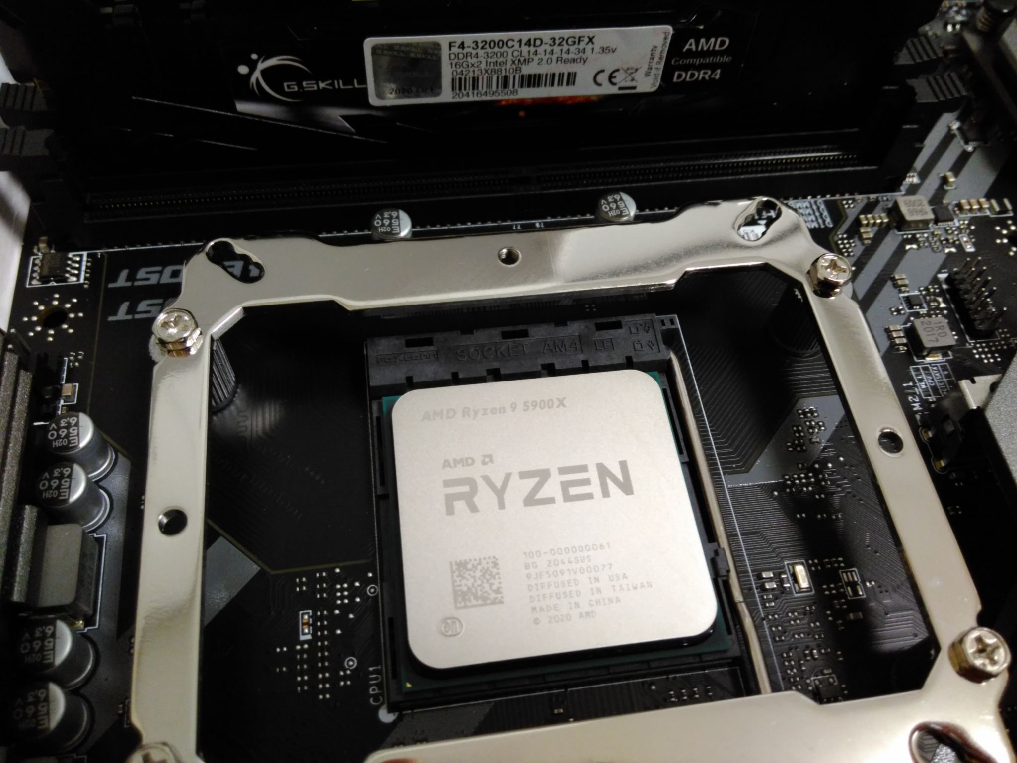 Amd ryzen 9 5900x oem. R9 5900x. Ryzen 9 5900x. AMD Ryzen 9 5900x 12 Core. Процессор AMD Ryzen 9 5900x OEM am4 Vermeer.