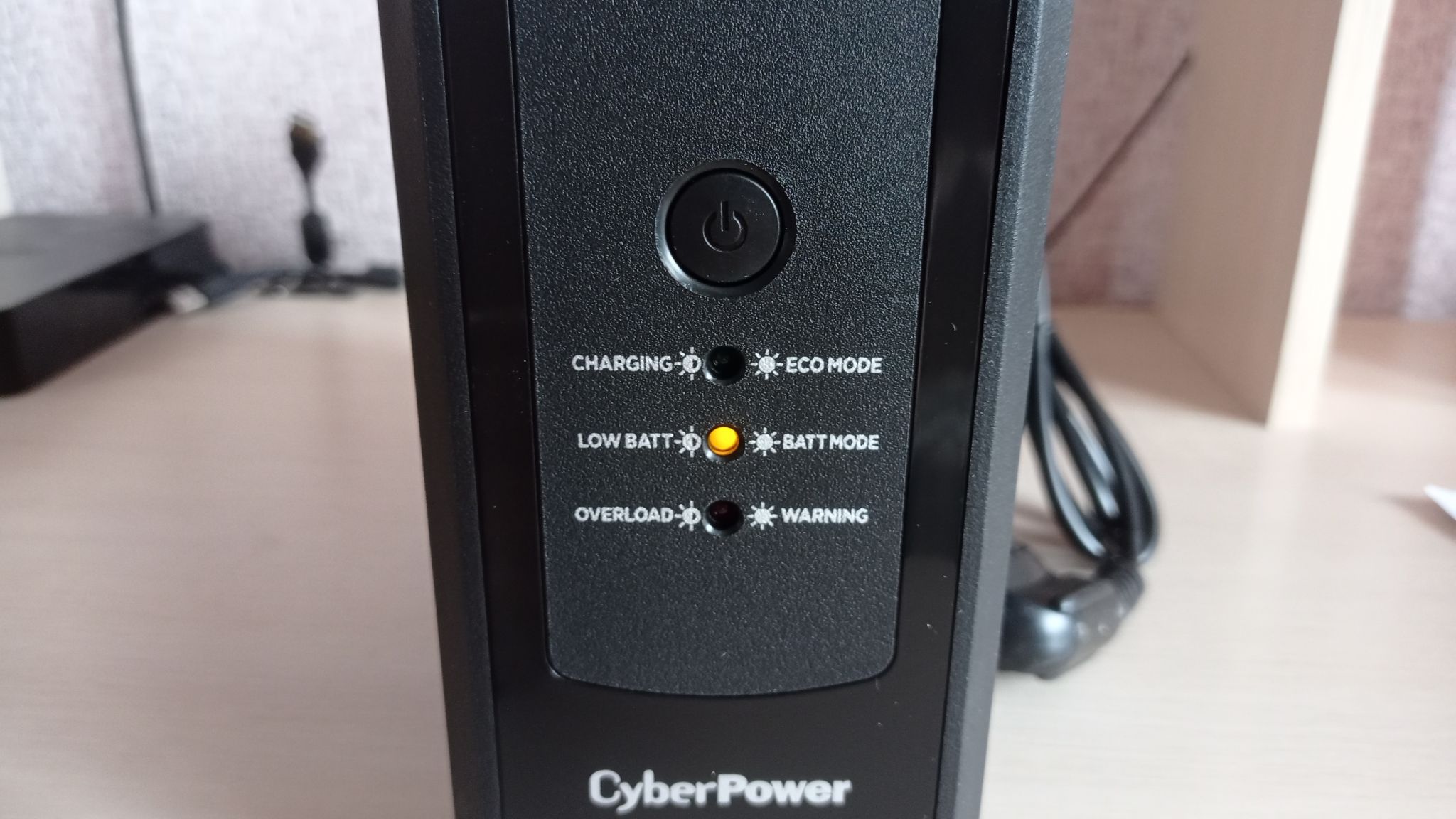 Cyberpower ut850eg. CYBERPOWER ut650eg. CYBERPOWER ut1200eg. CYBERPOWER dx650e. ИБП CYBERPOWER ut650eg.