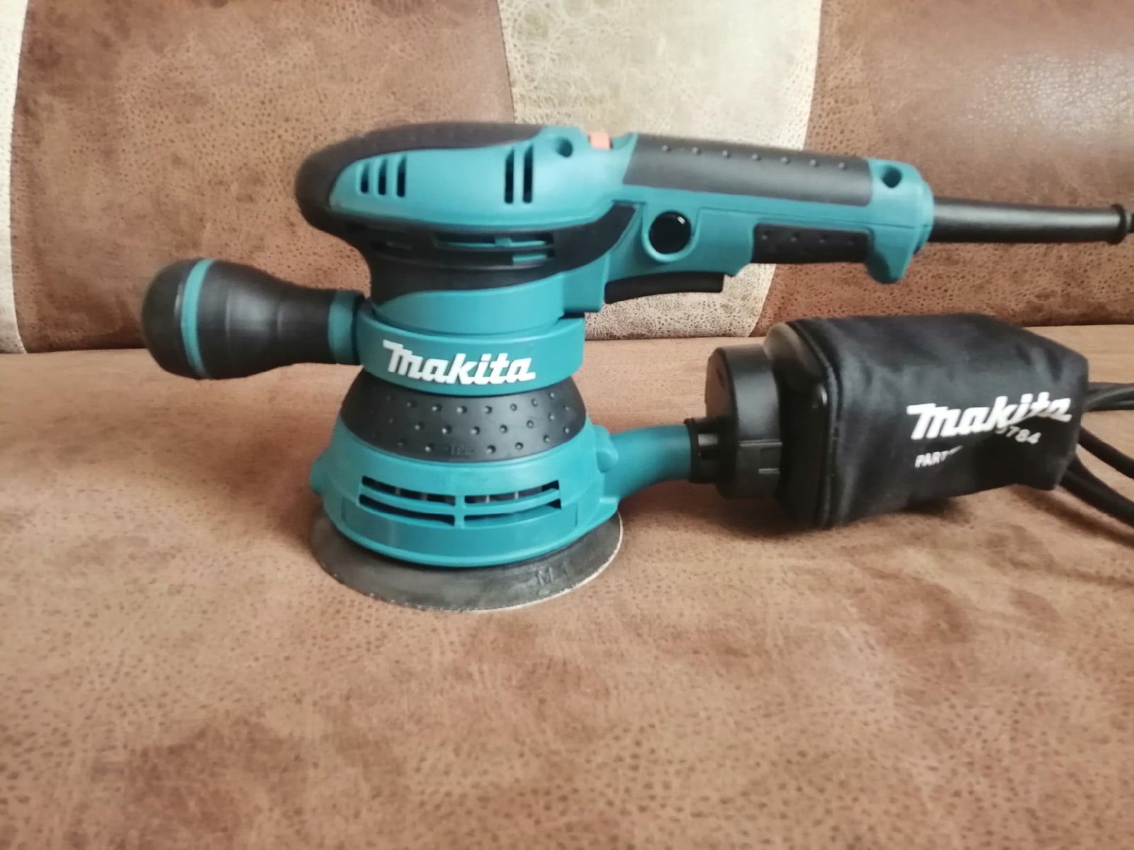 Makita bo5041. Машина шлифовальная/эксцентриковая Makita bo 5041. Макита bo5041 шлифовальная машинка. Makita bo5041 Random Orbit орбитальная (эксцентриковая) шлифмашина bo5041k. Эксцентриковая шлифмашина Макита во5041к.