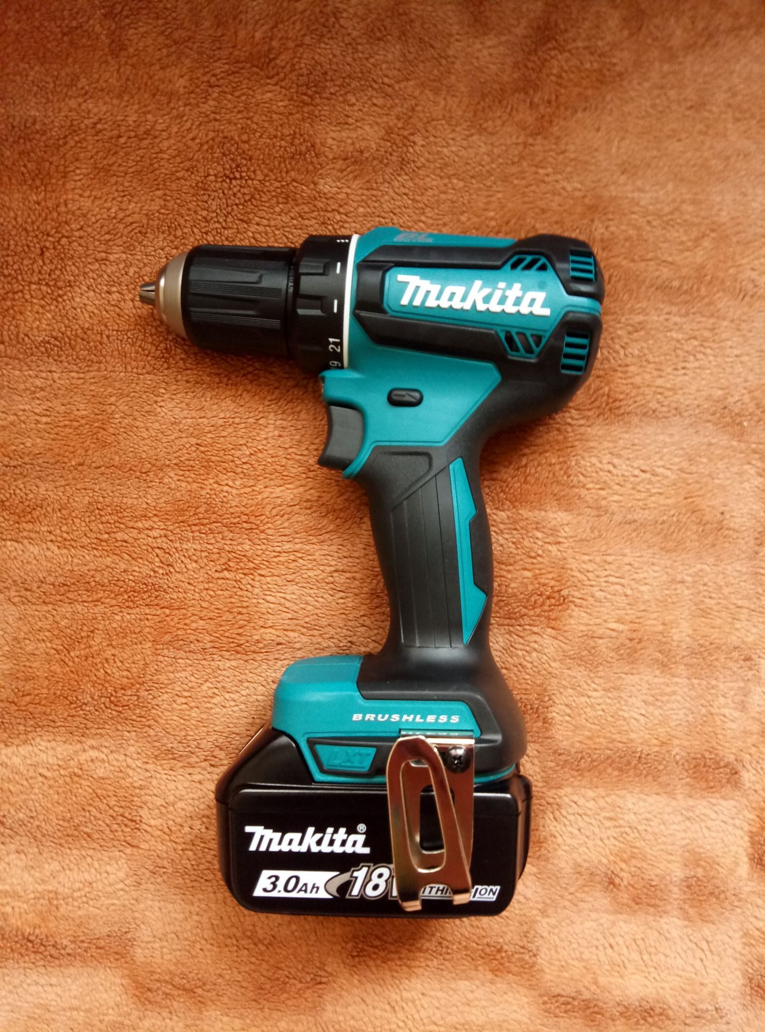 Аккумуляторный шуруповерт makita ddf485z