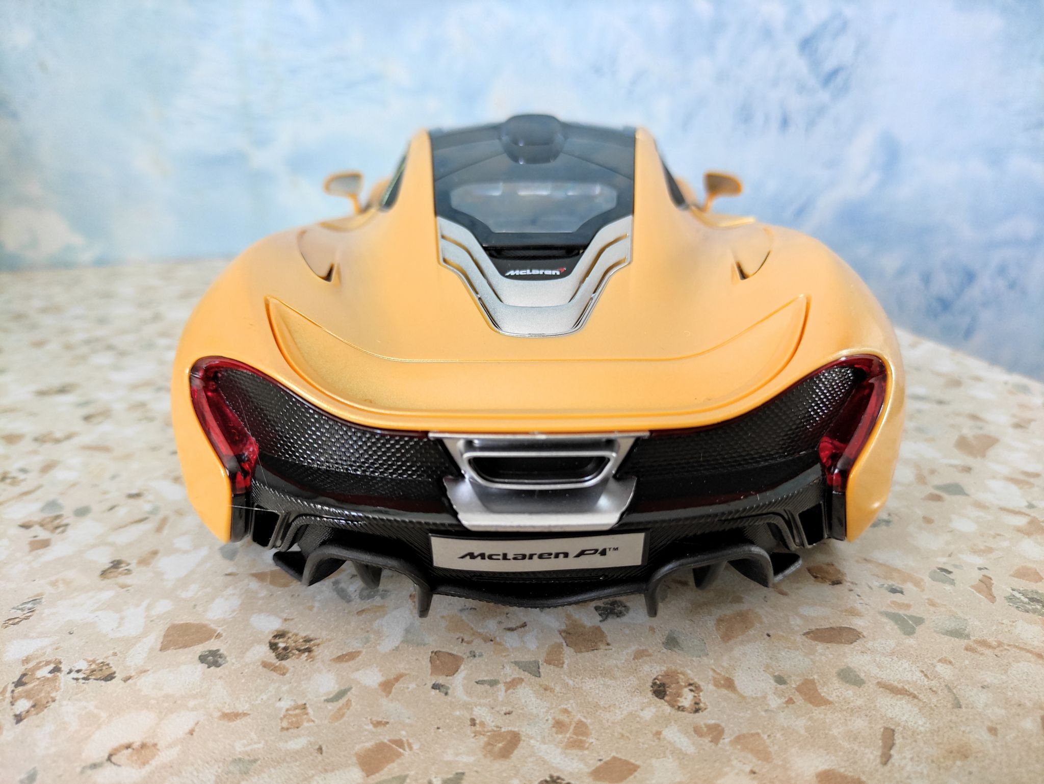 Машина на радиоуправлении RASTAR 75110 McLaren P1 1:14 желтая 75110Y —  купить в интернет-магазине ОНЛАЙН ТРЕЙД.РУ