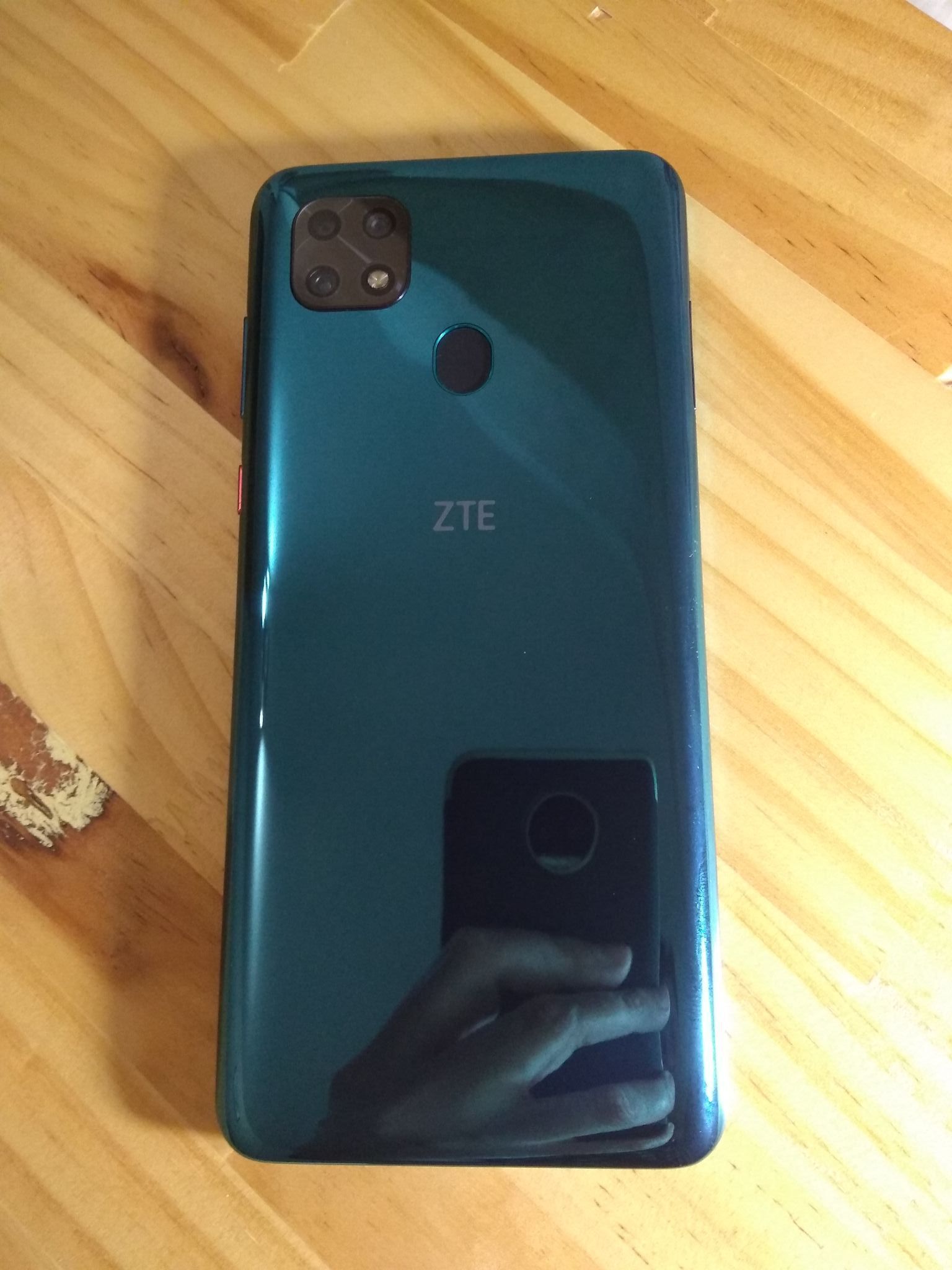 Смартфон ZTE Blade 20 Smart, Темный Изумруд ZTE BLADE 20 SMART GREEN —  купить в интернет-магазине ОНЛАЙН ТРЕЙД.РУ