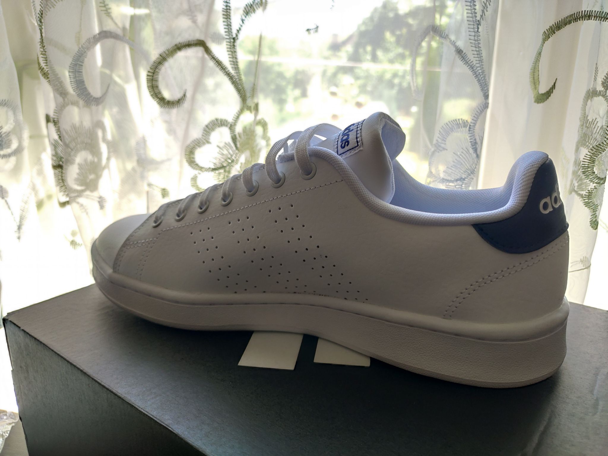 ADIDAS ADVANTAGE F36423