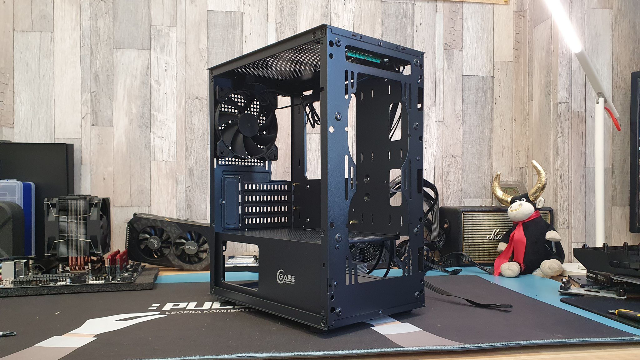 Корпус Powercase Mistra Micro Z2B SI, черный (CMIMZB-F2SI) — купить по ...
