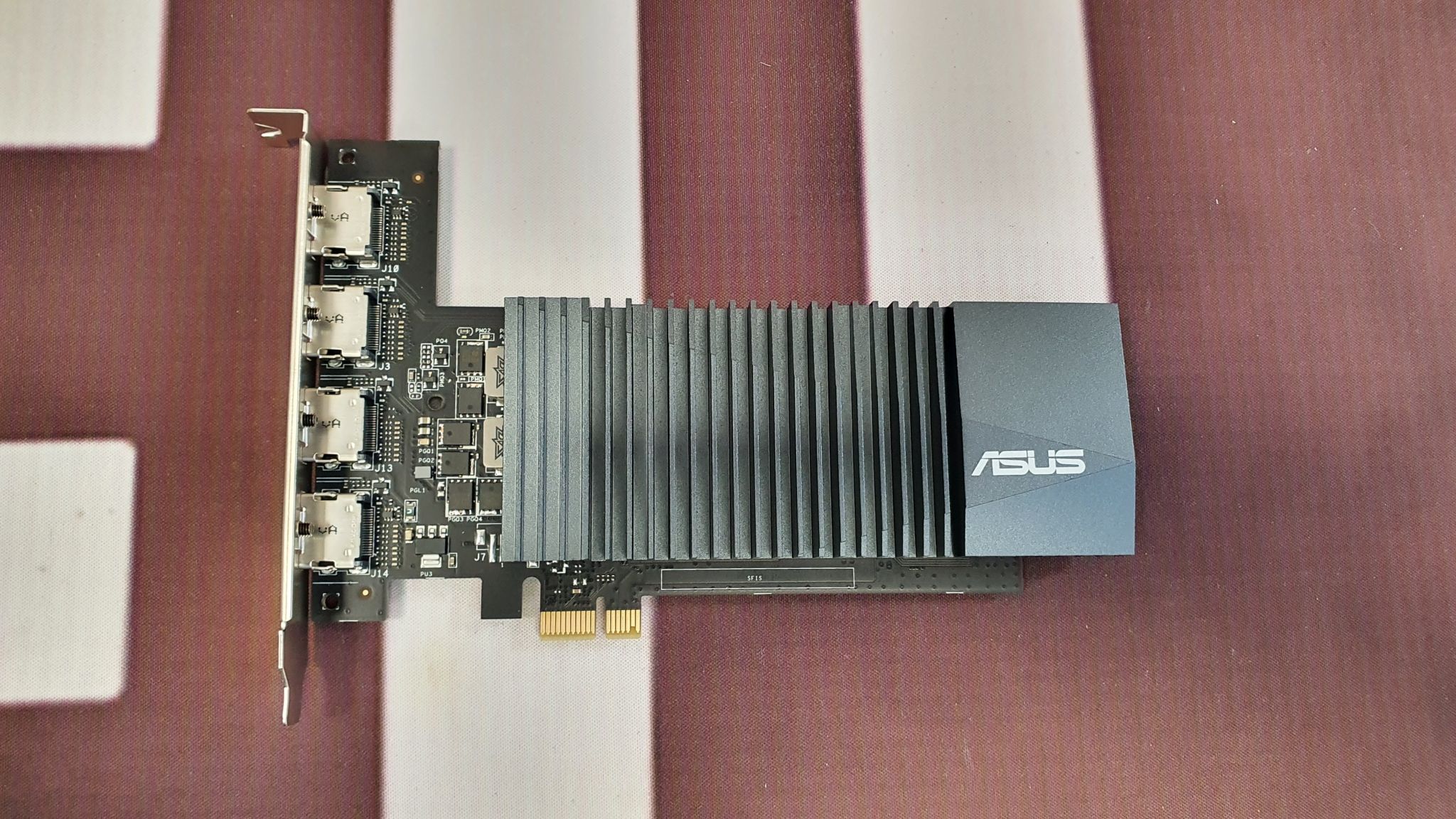 Видеокарта Asus GeForce GT 710 Silent 2G, GT710-4H-SL-2GD5 — купить в ...