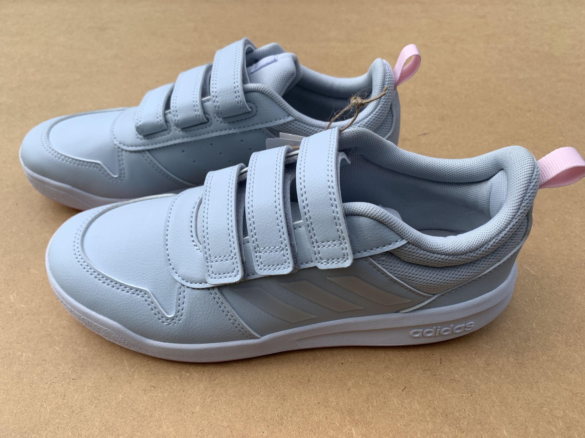 Кроссовки Adidas S24046 TENSAUR C для девочки, цвет голубой, размер 37 —  купить в интернет-магазине ОНЛАЙН ТРЕЙД.РУ