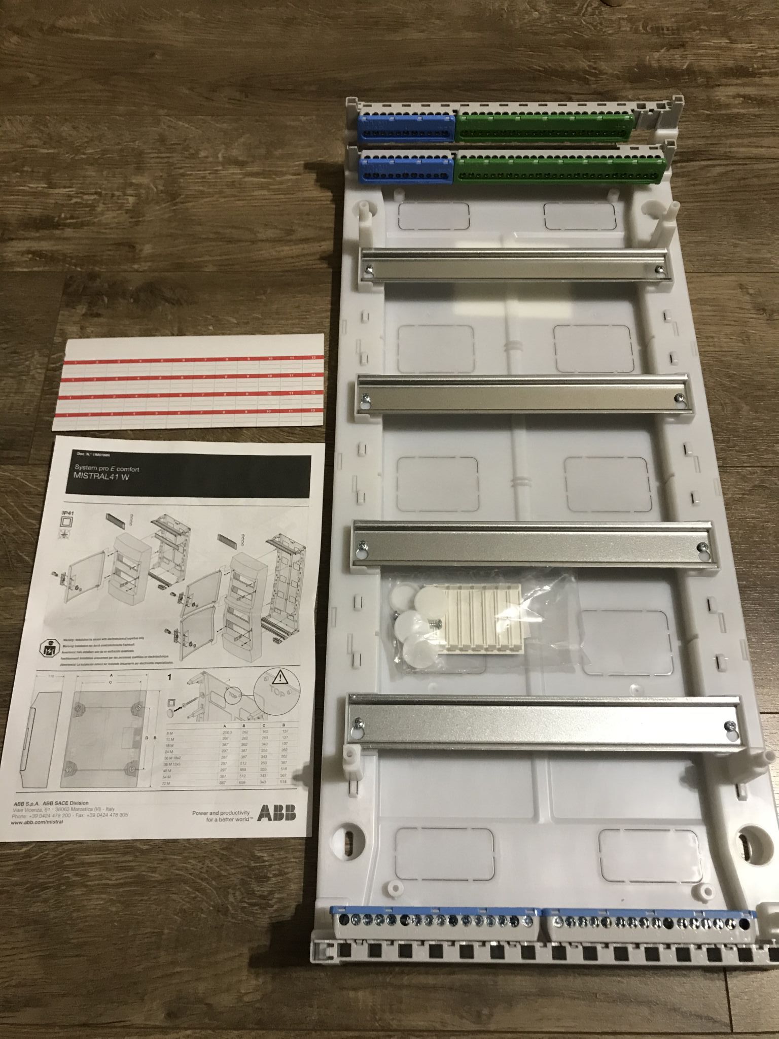 Mistral 41 72 настенный ABB