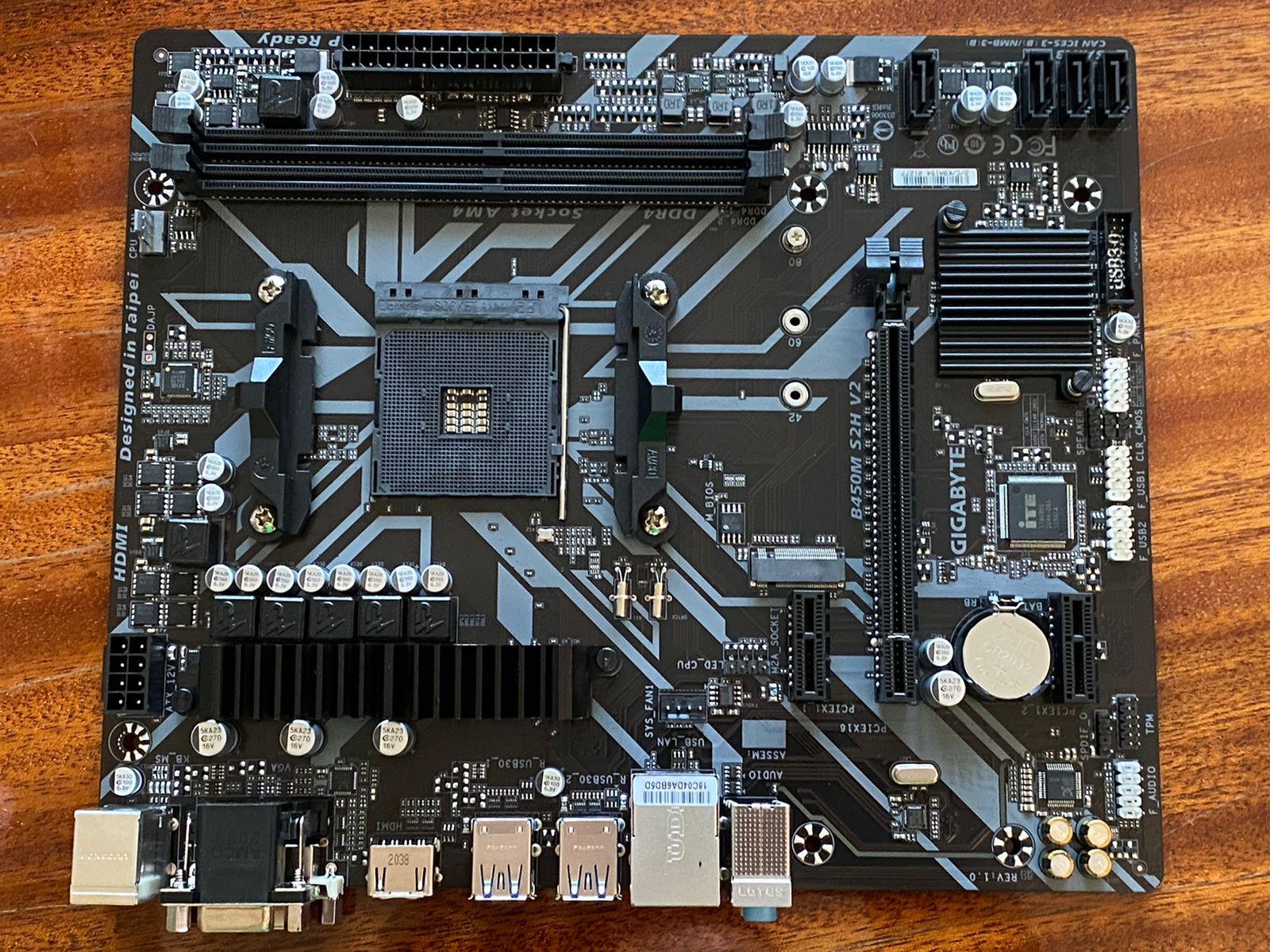 Материнская плата GIGABYTE B450M S2H V2 (AM4, mATX) — купить в интернет ...