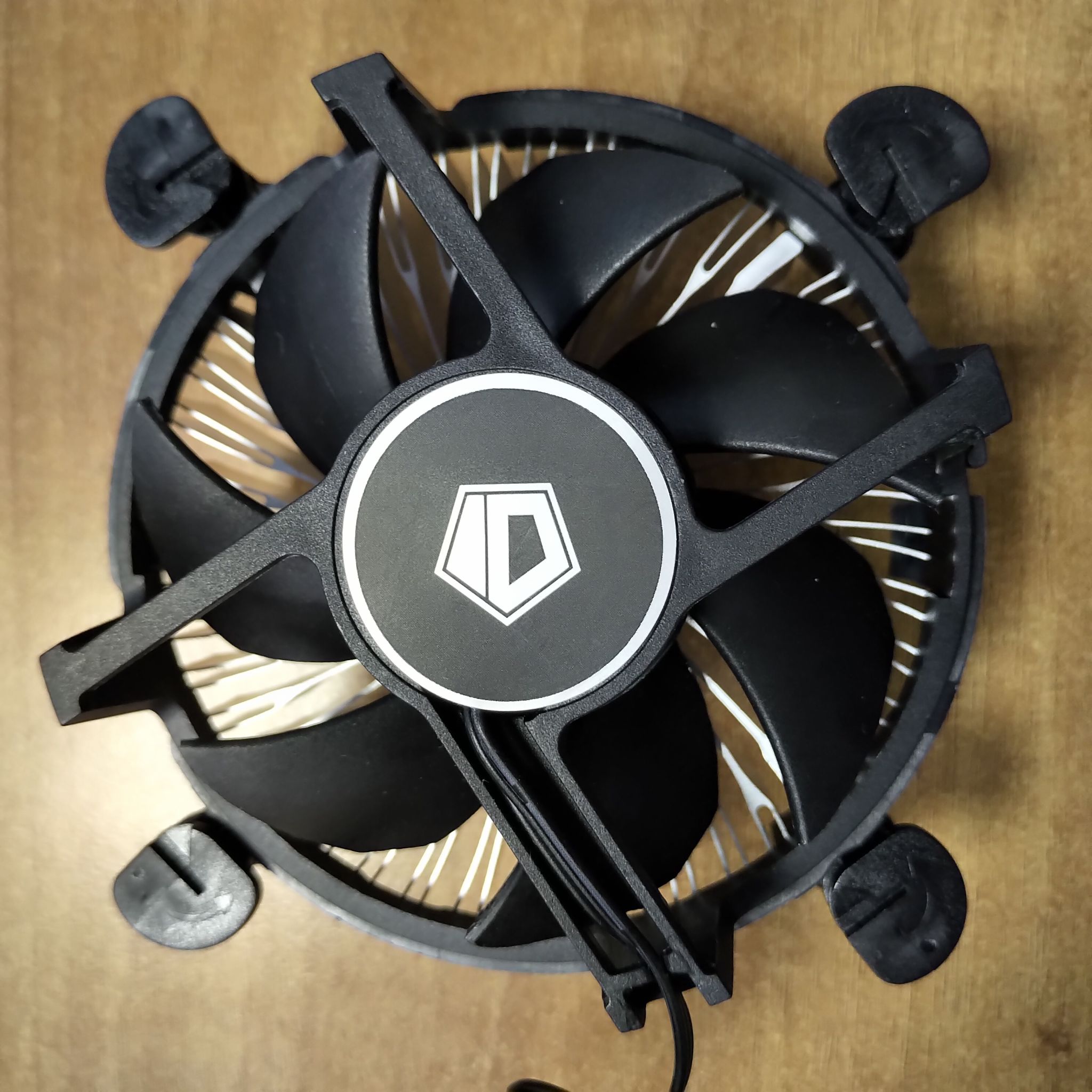 Id cooling dk 07i rainbow