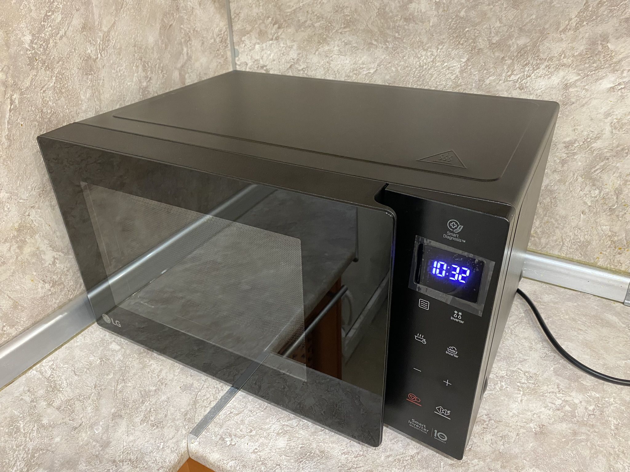 Микроволновая печь LG MW23R35GIB — купить в интернет-магазине ОНЛАЙН ...