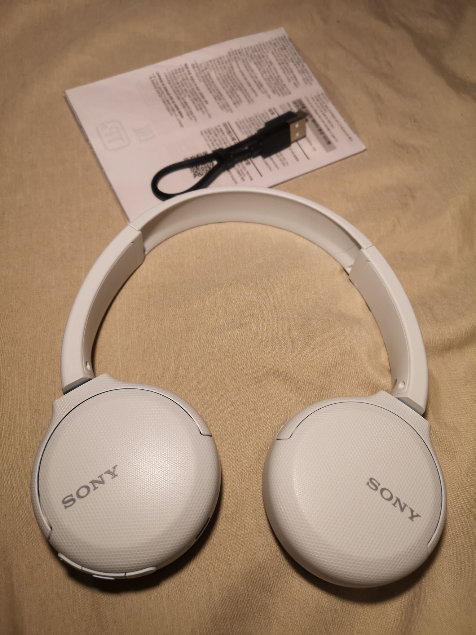 Наушники Sony WH-ch510 (белый). Наушники Sony WH-ch510.