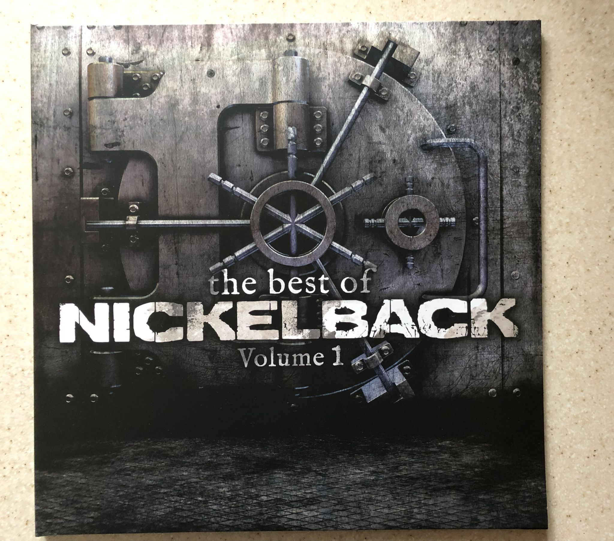 Nickelback альбомы. Nickelback логотип альбомов. Nickelback the best of Nickelback Volume 1. Nickelback обложка. Группа Nickelback альбомы.