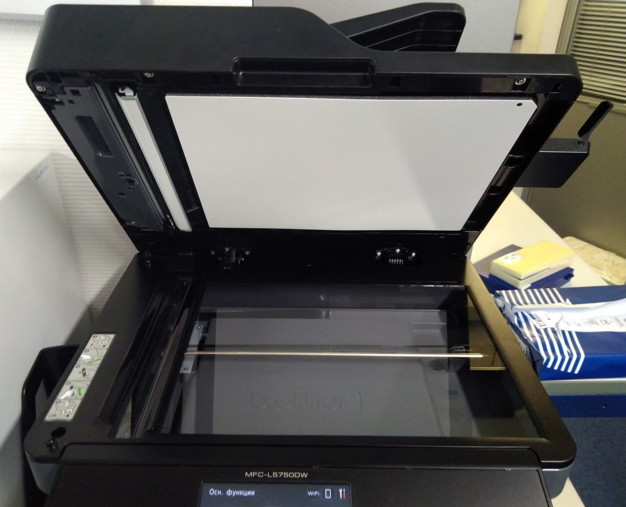 Лазерное МФУ Brother MFC-L5750DW MFCL5750DWR1 — купить в интернет ...