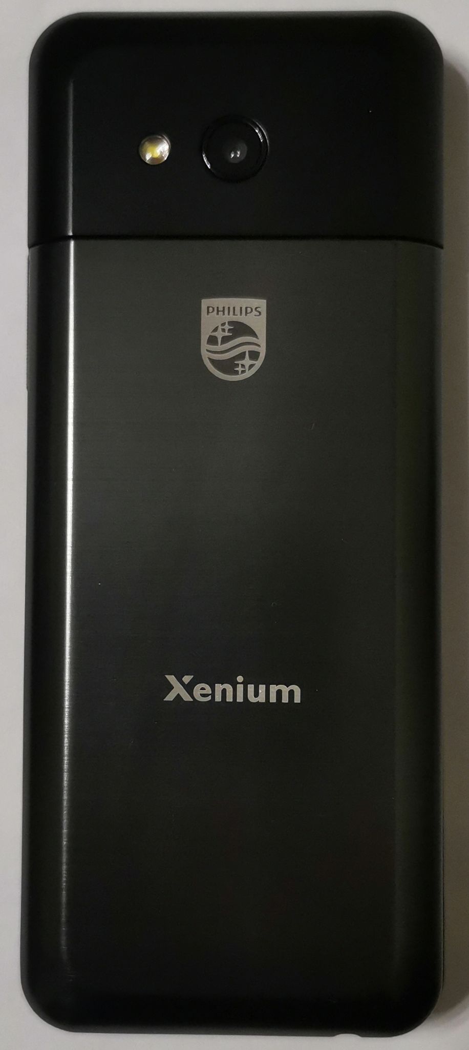 Мобильный телефон Philips Xenium E590 Черный 8712581777265 — купить в интернет-магазине ОНЛАЙН ТРЕЙД.РУ