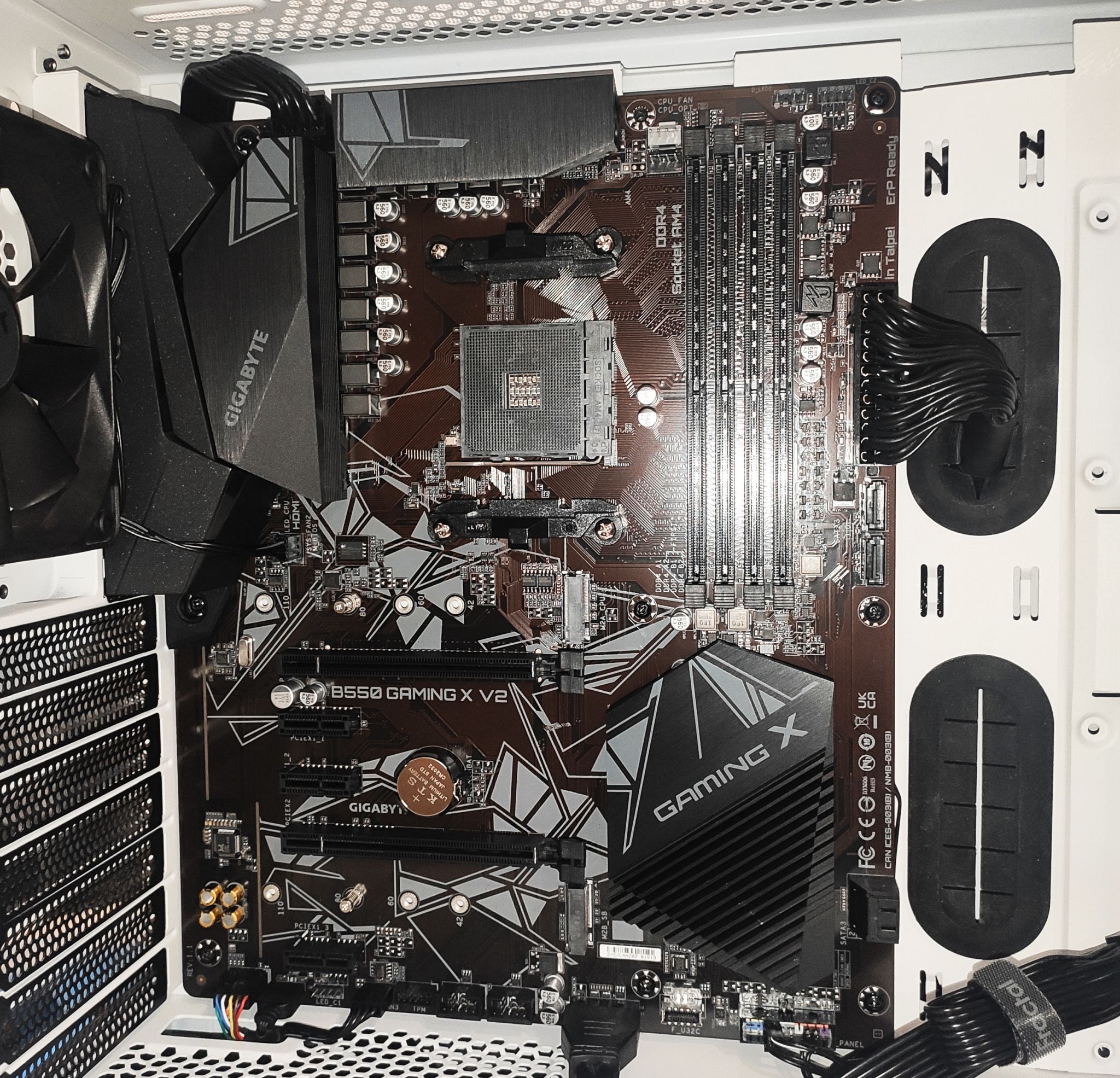 Материнская плата GIGABYTE B550 GAMING X V2 (AM4, ATX) — купить по ...
