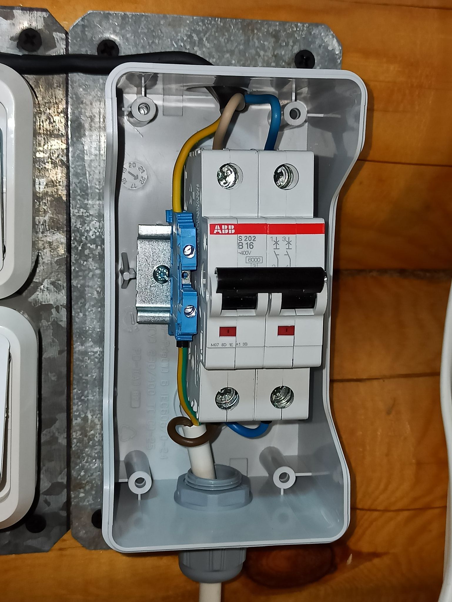 Шкаф квд шу kaedra schneider electric ip65 ik09 размером 280х340х148 мм