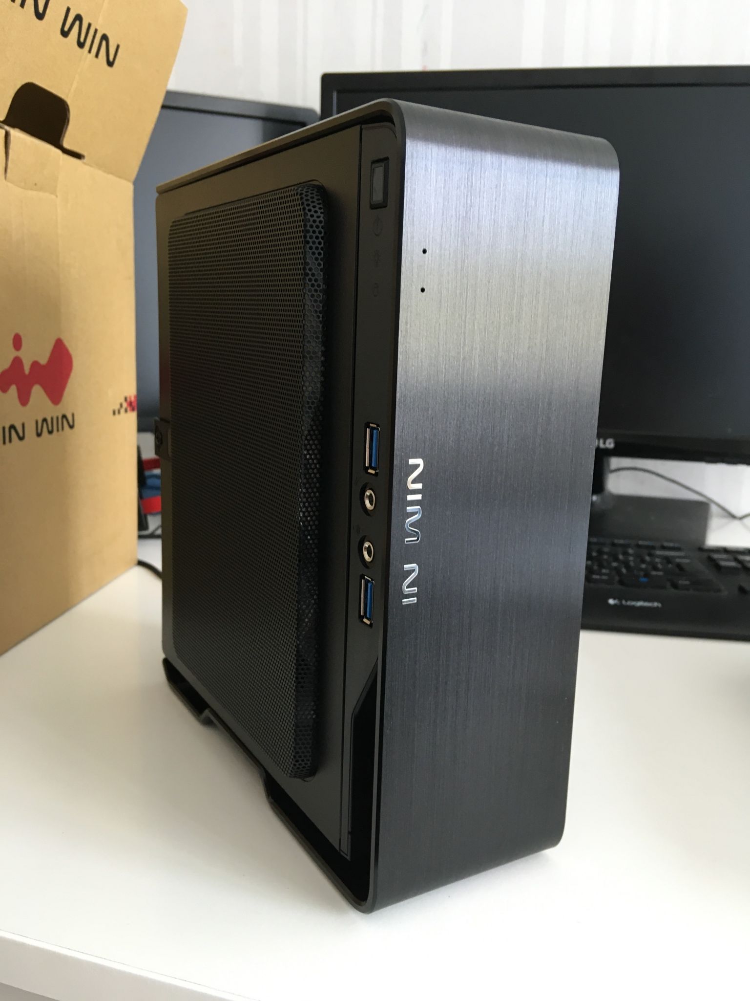 Корпус INWIN BQS696BL (Chopin) IP-AD150A7-2 6144632 — купить по низкой ...