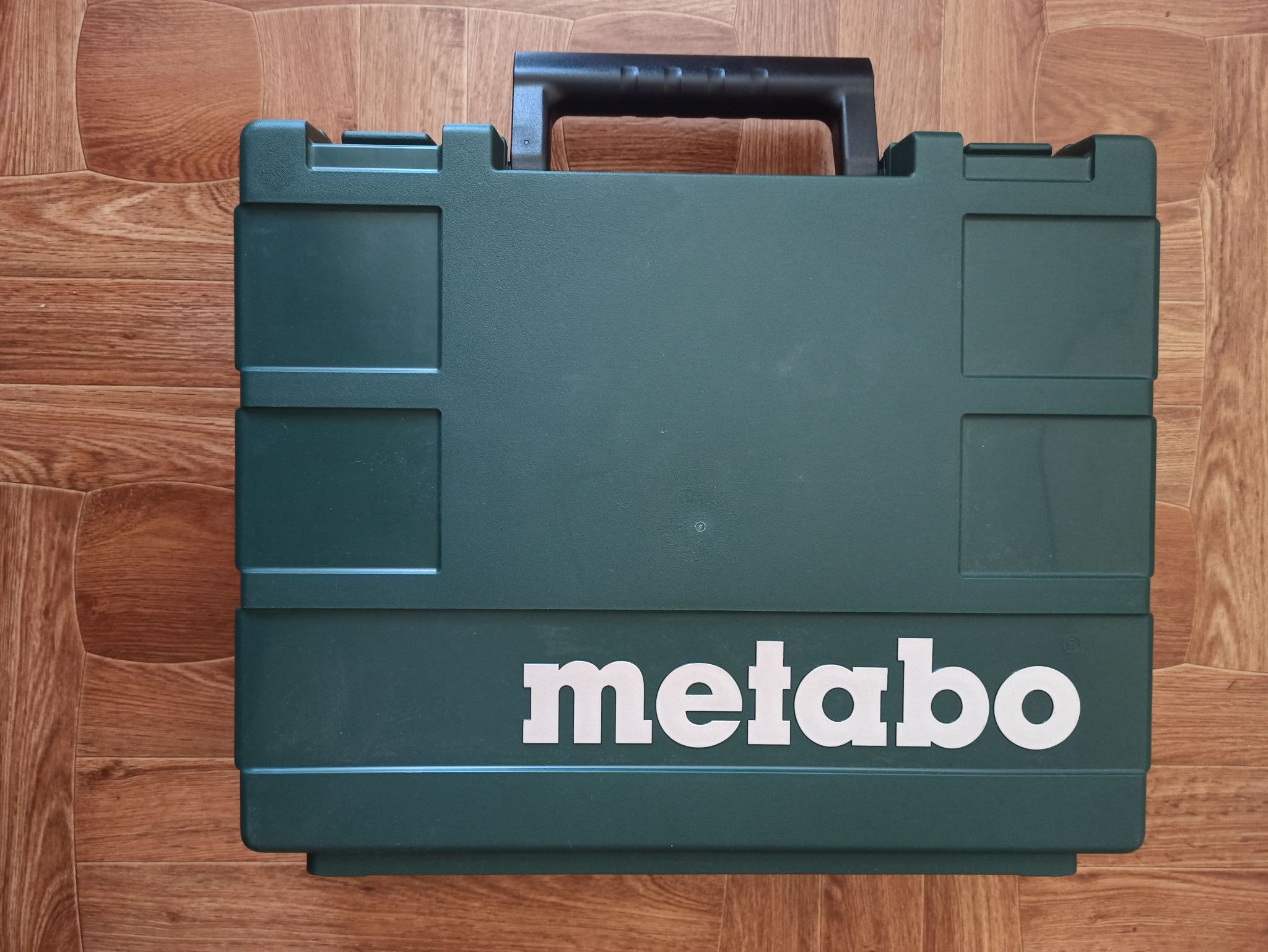 Metabo powermaxx bs 12v. Metabo 600080500. Metabo POWERMAXX BS Basic 600080500 кейс. Metabo BS 12v без аккумулятора. Metabo POWERMAXX BS Basic 600080500 запчасти аксессуары.
