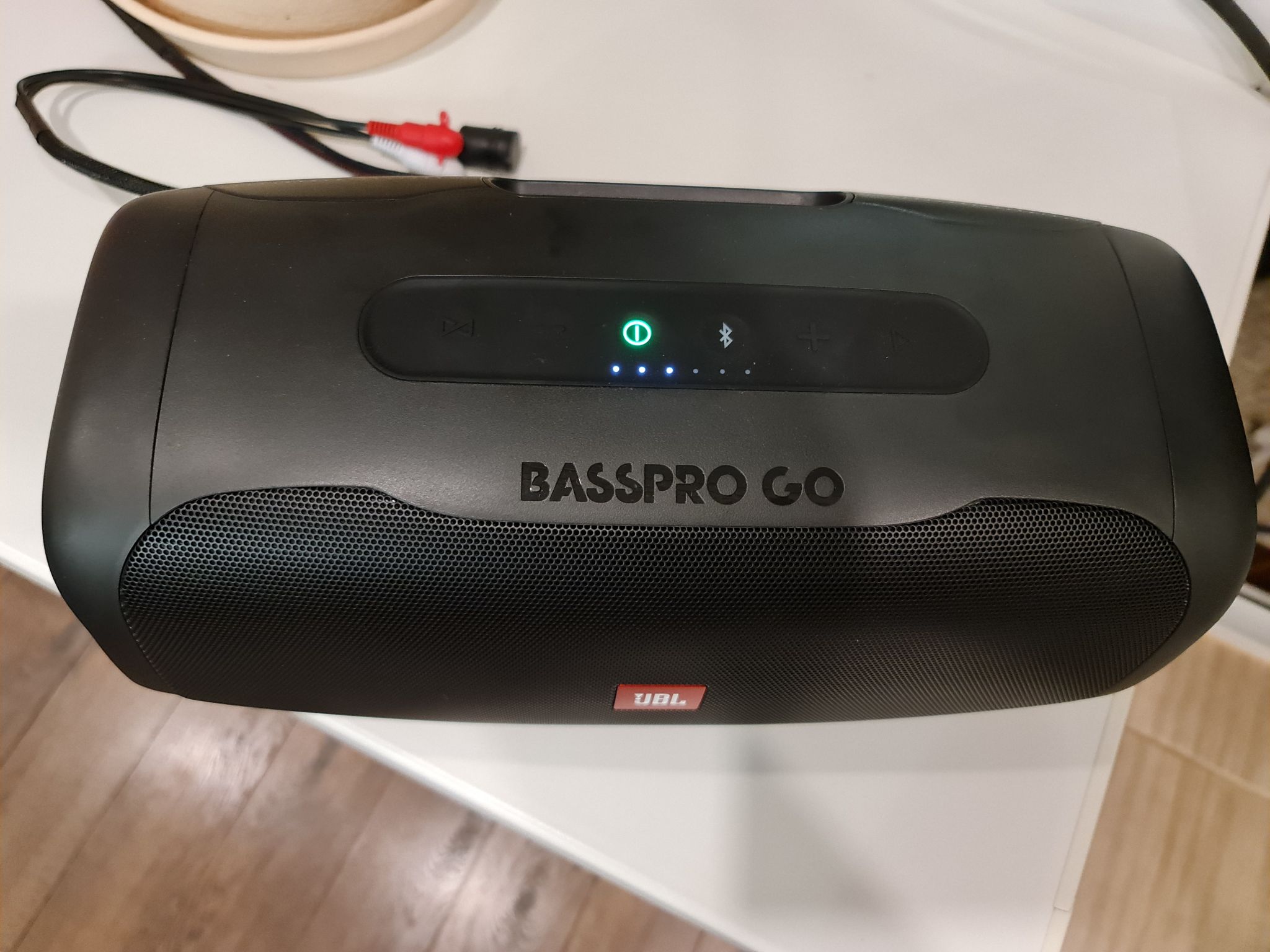 Сабвуфер JBL BASSPRO GO — купить в интернет-магазине ОНЛАЙН ТРЕЙД.РУ