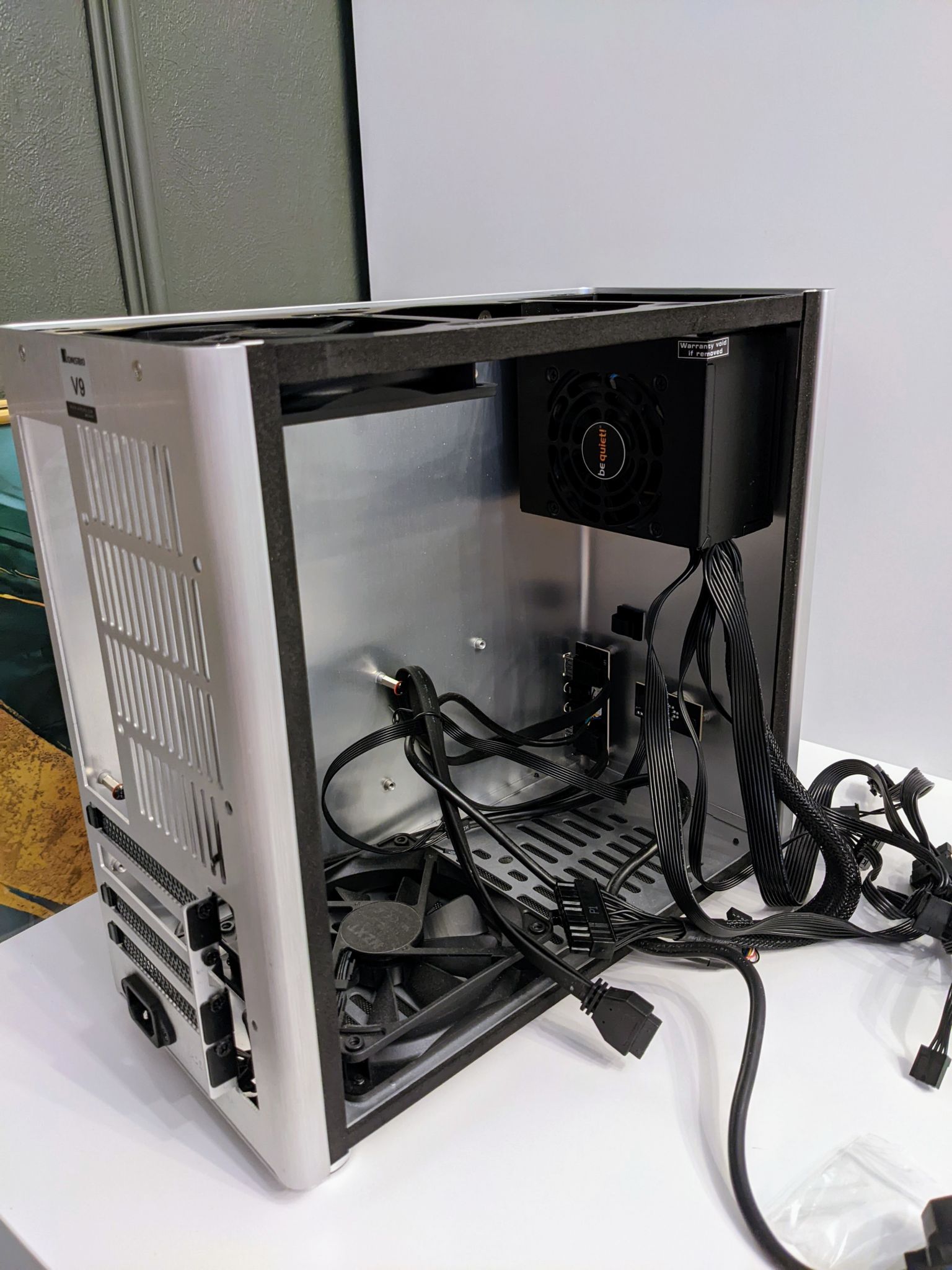 Блок питания be quiet! SFX POWER 3 450W Bronze SFX BN321 — купить в ...