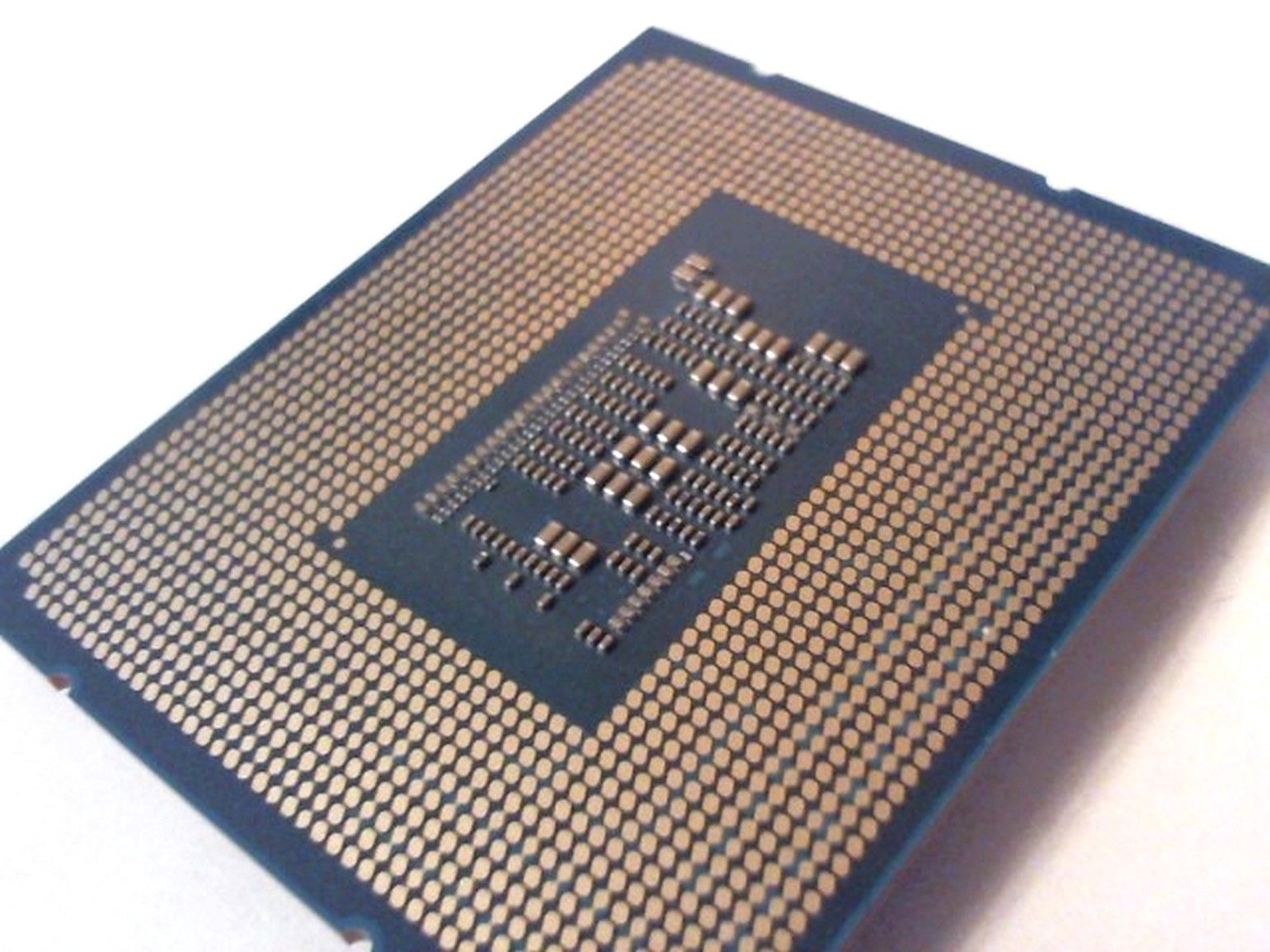 Процессор intel core i5 12100f. Intel core i3-12100f box.