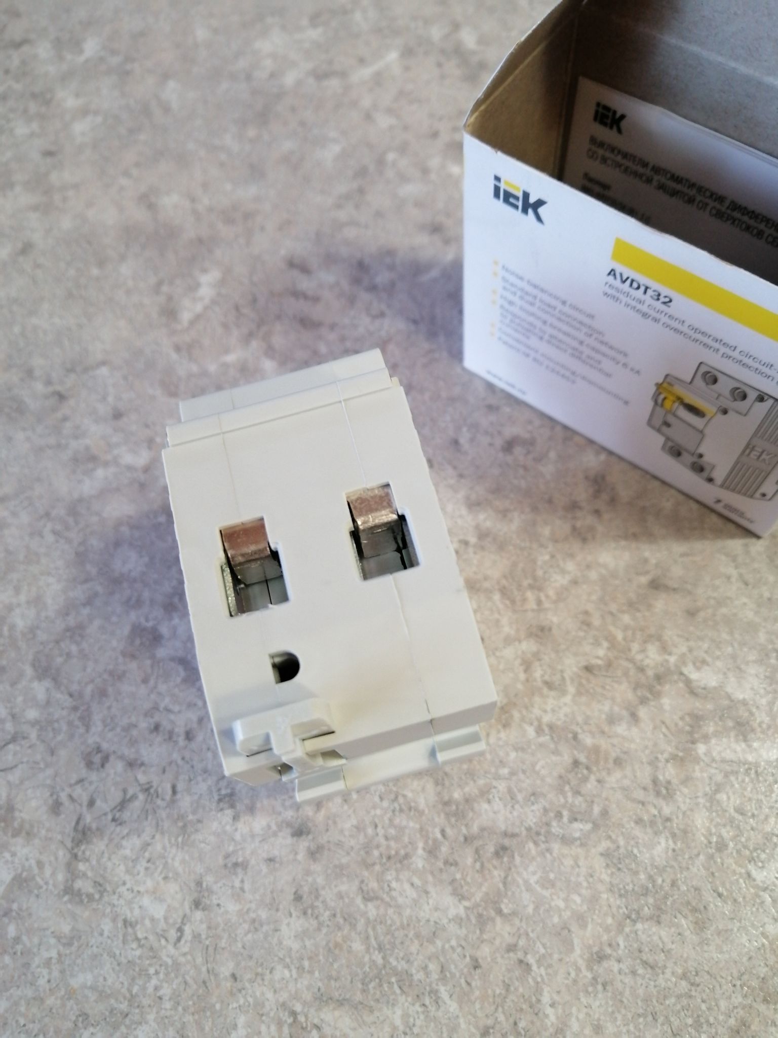 Дифференциальный автомат IEK АВДТ 32 C16 2P 16А, 30 мА, MAD22-5-016-C ...