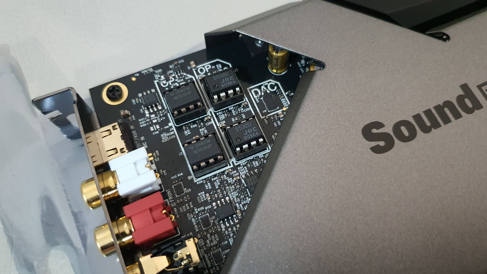 Звуковая карта Creative Sound Blaster AE-9 70SB178000000 — купить по ...
