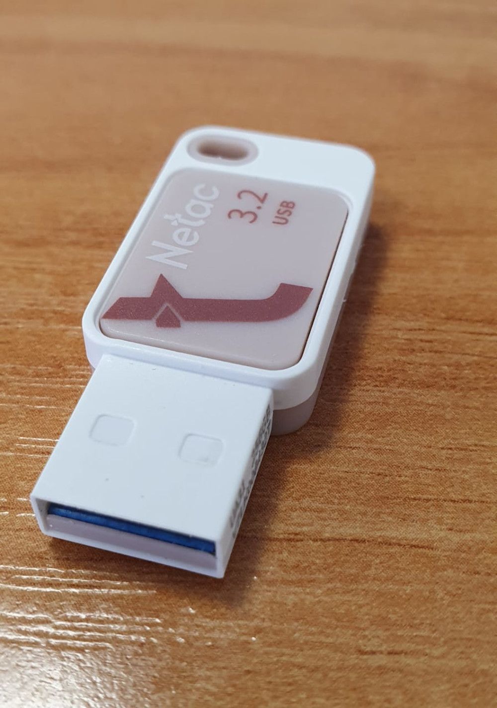 Купить uSB флешка Netac UA31 256Gb white/pink USB 3.2 (NT03UA31N-256G ...