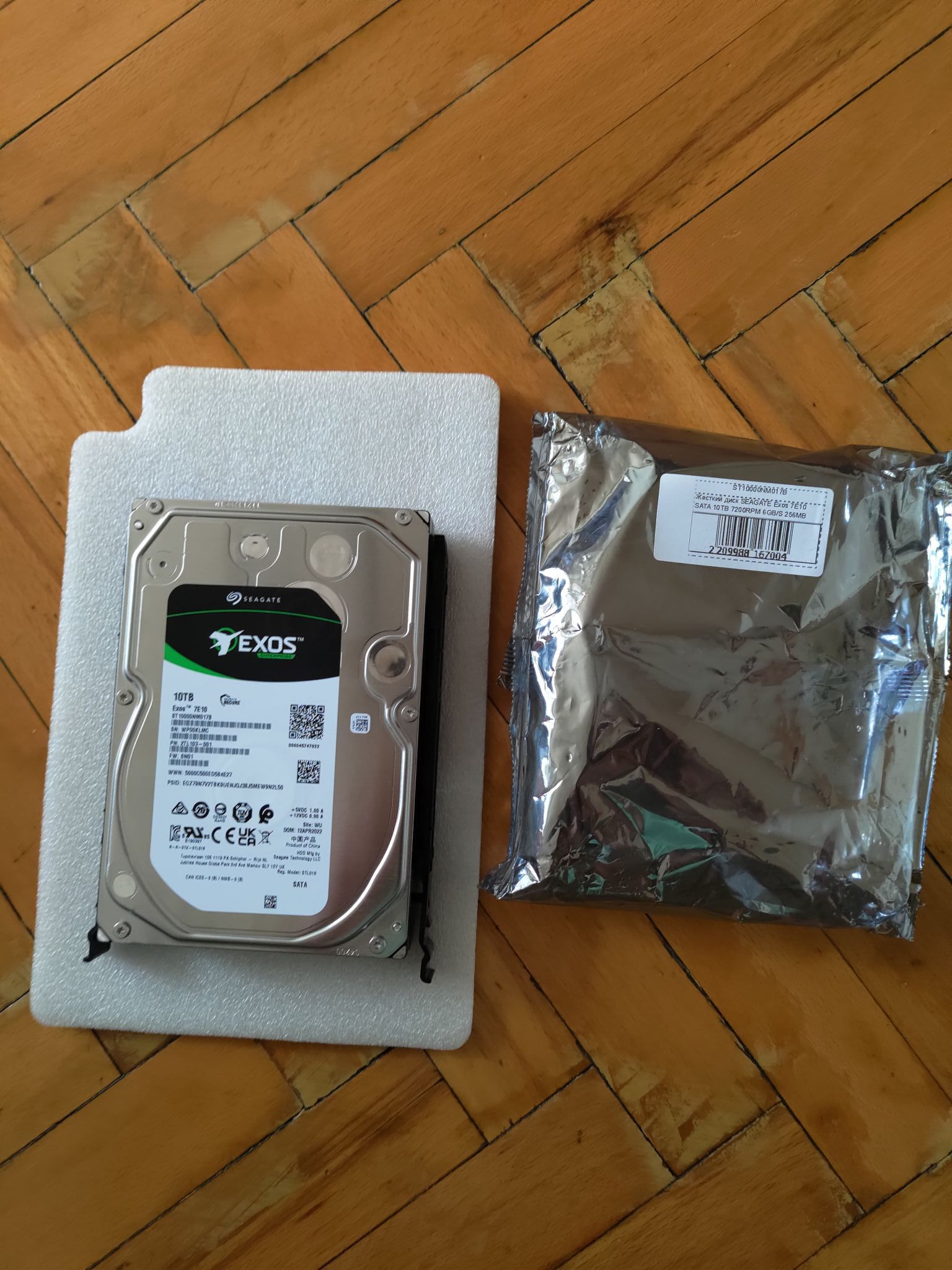 Жесткий диск SEAGATE Exos 7E10 SATA 10TB 7200RPM 6GB/S 256MB ...