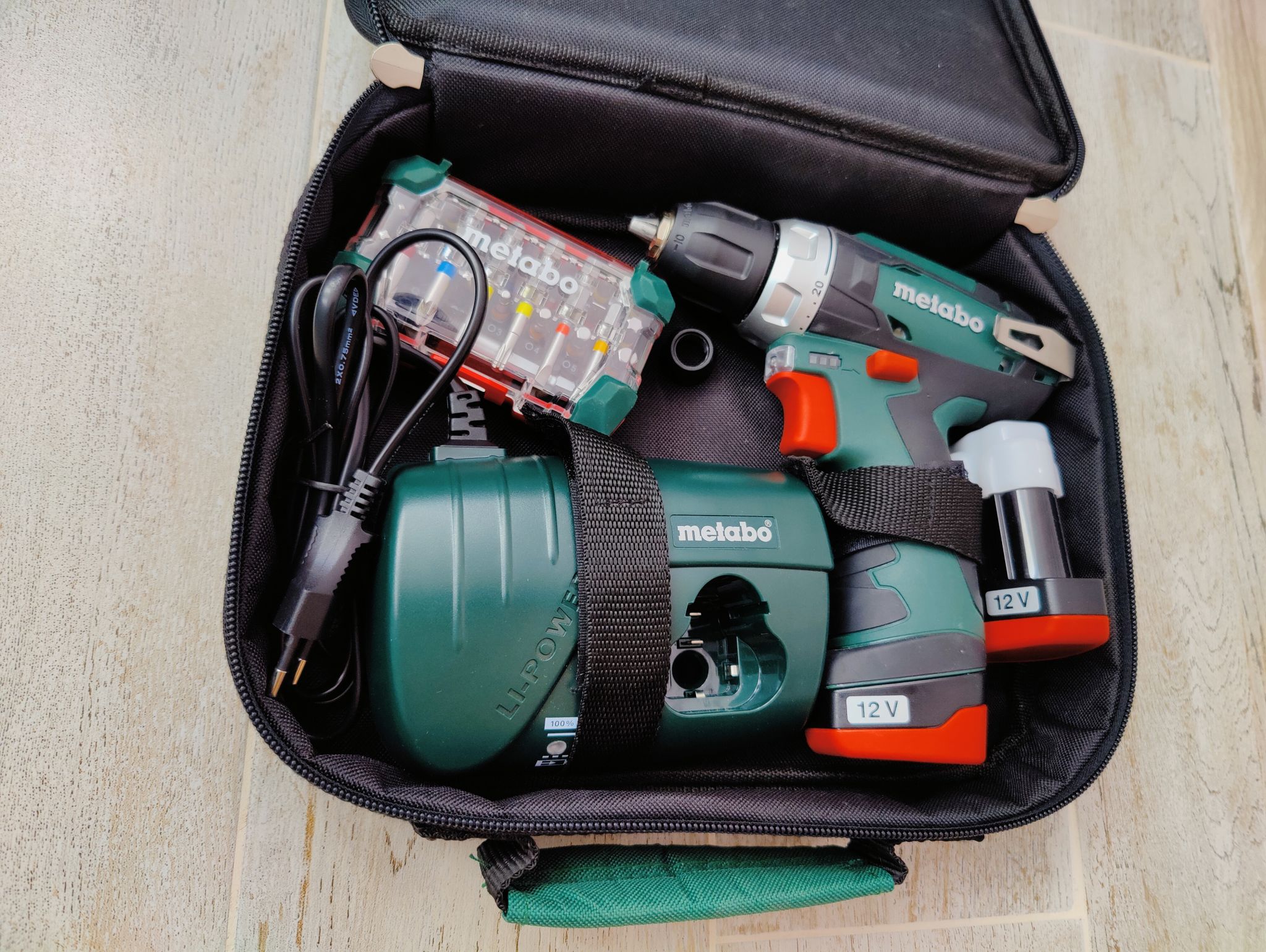 Дрель-шуруповерт аккумуляторная metabo bs 12. Аккумуляторная дрель-шуруповерт metabo powermaxx bs basic 600984500. Дрель-шуруповерт metabo powermaxx bs basic 12v. 8/12 в. Metabo дрель-шуруповерт powermaxx bs 2014 basic 2.