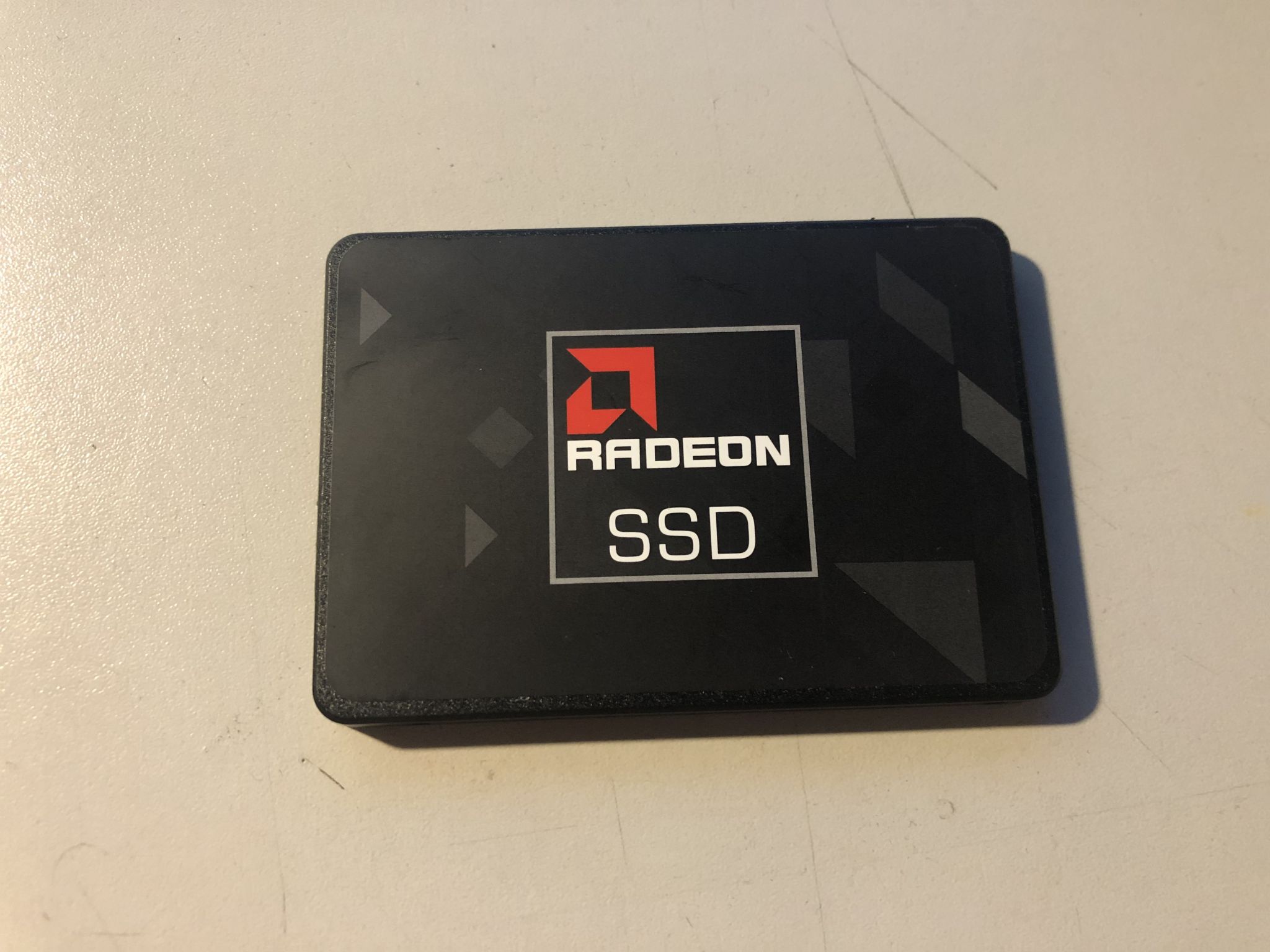 Накопитель SSD AMD 2.5 512Гб SATA (R5SL512G) — купить в интернет-магазине  ОНЛАЙН ТРЕЙД.РУ