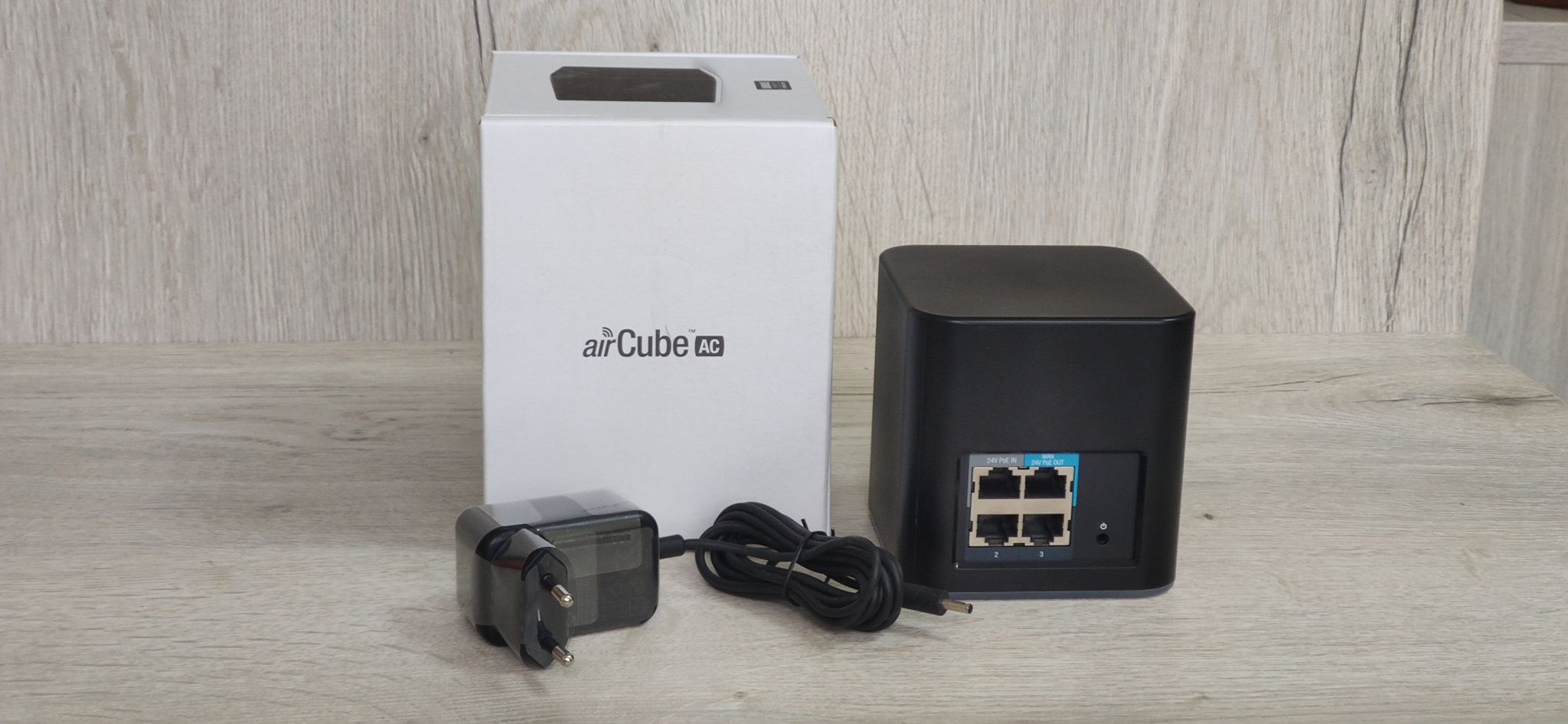 Двух диапазонный Wi-Fi роутер UBIQUITI ACB-AC-EU — купить в интернет ...