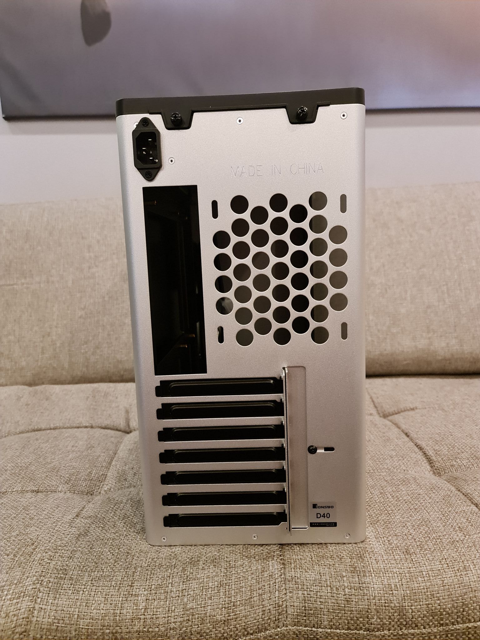 Корпус JONSBO D40 JONSBO D40 Silver — купить в интернет-магазине ОНЛАЙН ...
