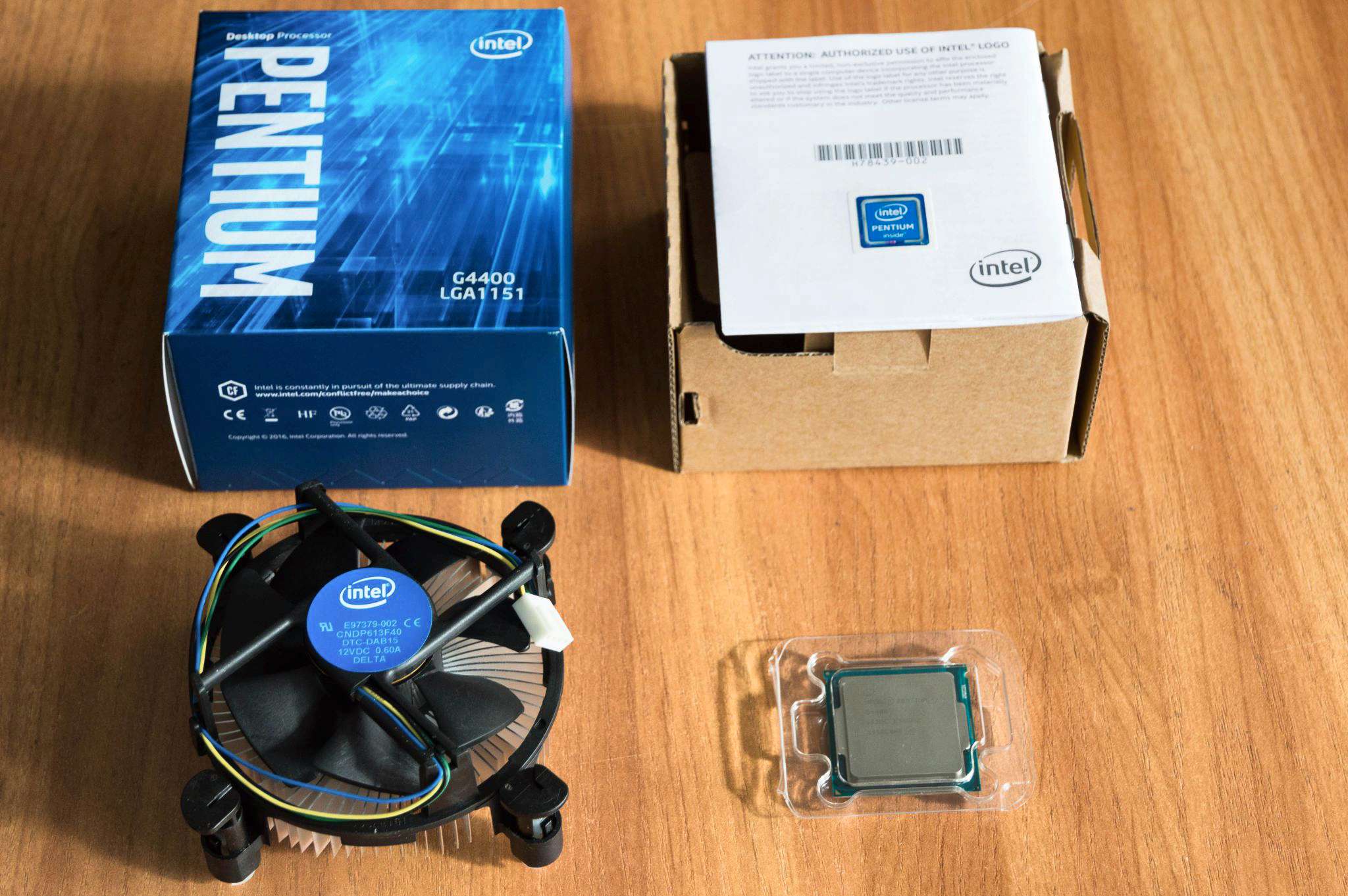Intel pentium cpu g4400 3.30 ghz. Процессор Intel Pentium g4400. Процессор Intel Pentium s-1151 g4400 Box. Intel Pentium CPU g4400. Intel Pentium g4400 Skylake 3300mhz.