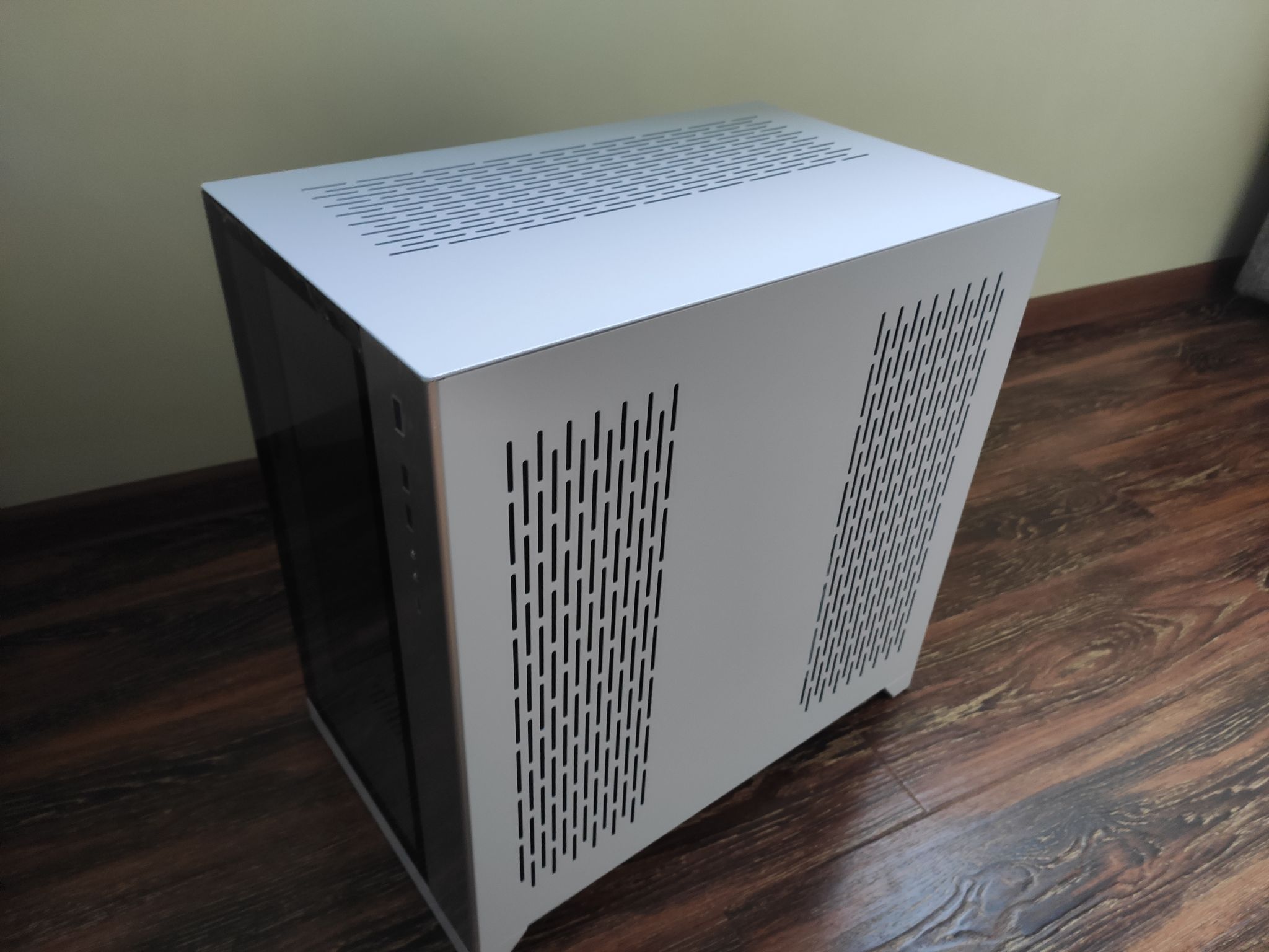 Корпус LIAN LI PC-O11 Dynamic White G99.O11DW.00 — купить по низкой ...