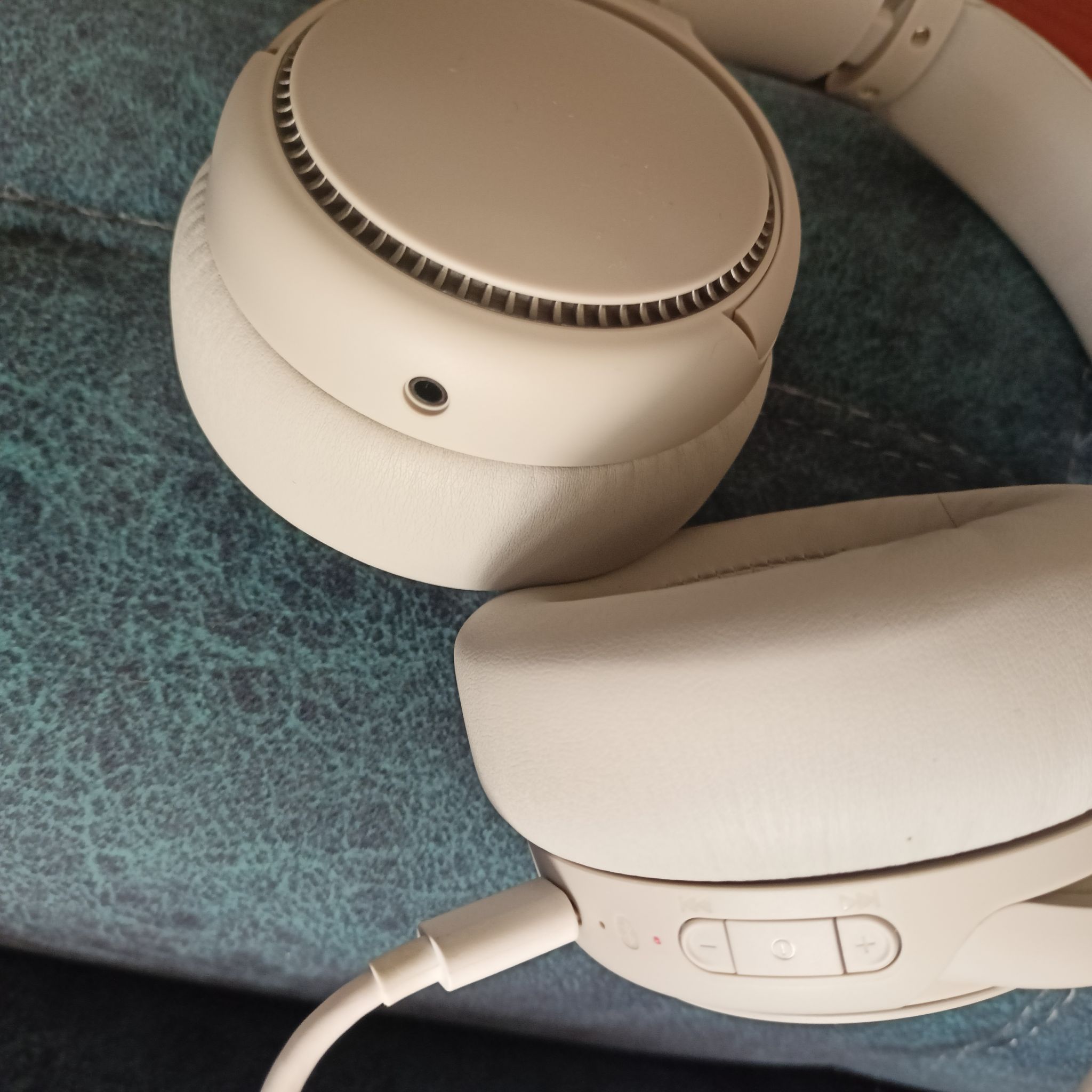 Беспроводные наушники Panasonic RB-M500BGE-C, кремовый — купить в ...