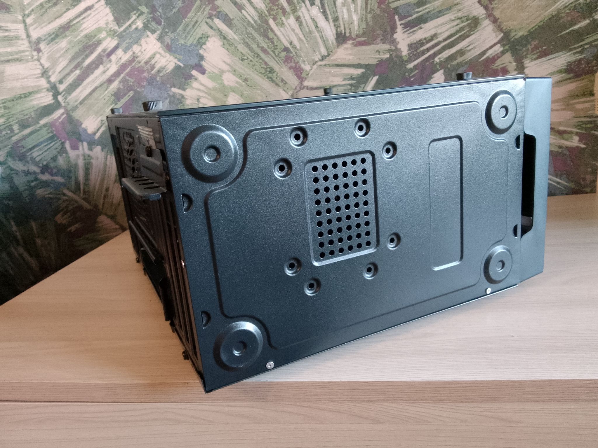 Корпус ExeGate mEVO-9301 Black mATX без БП EX283754RUS — купить по ...