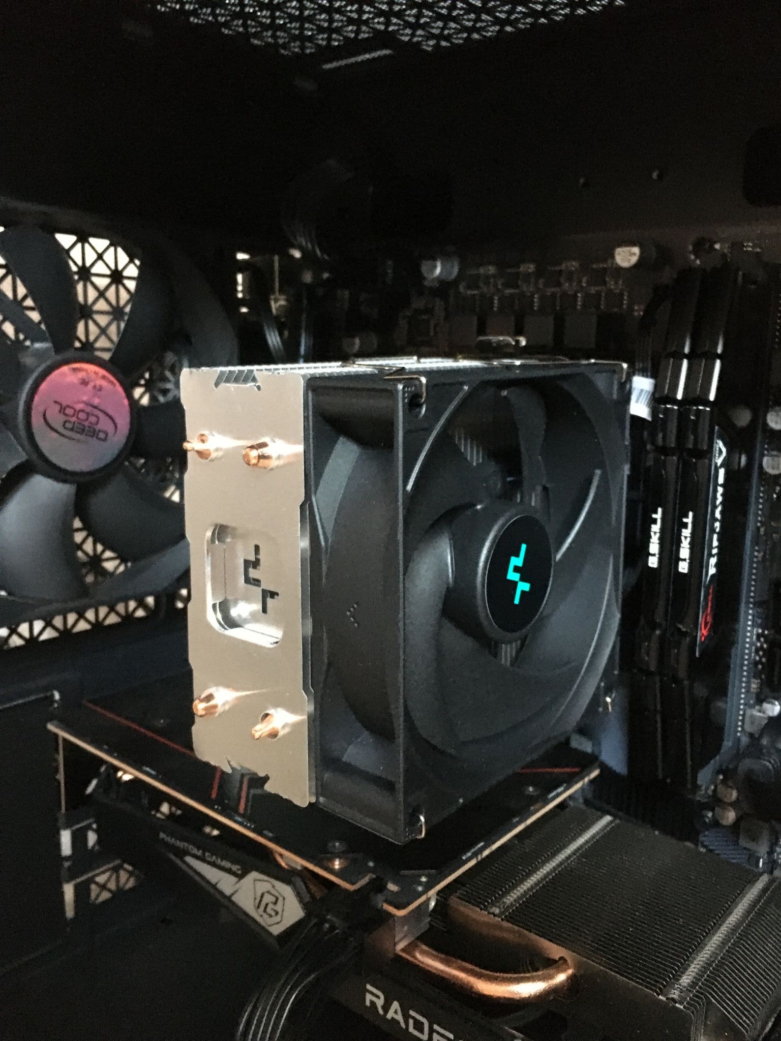 Кулер для процессора DeepCool AG200 — купить по низкой цене в интернет ...